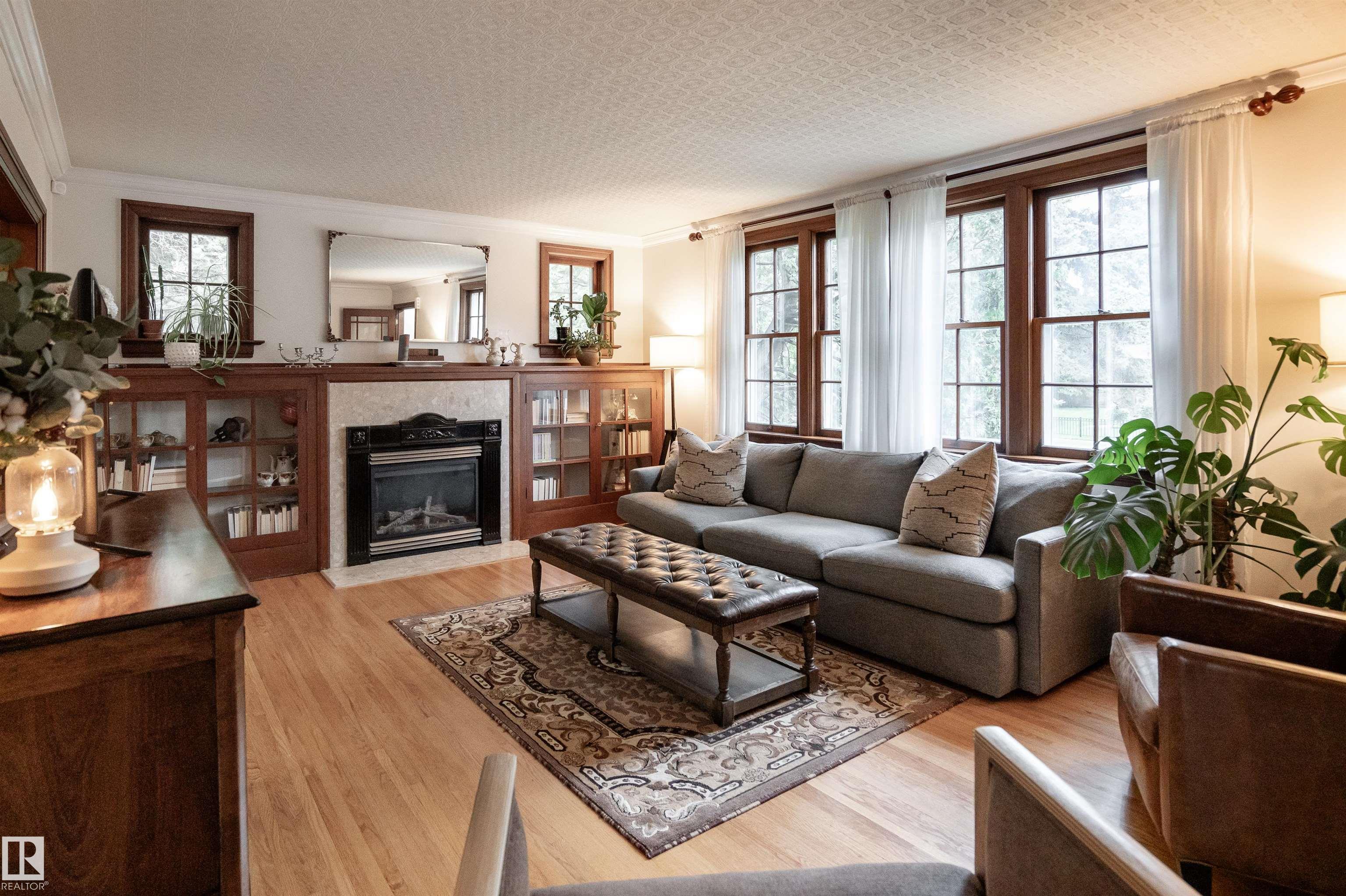 10015 97 Avenue NW, Rossdale, Edmonton