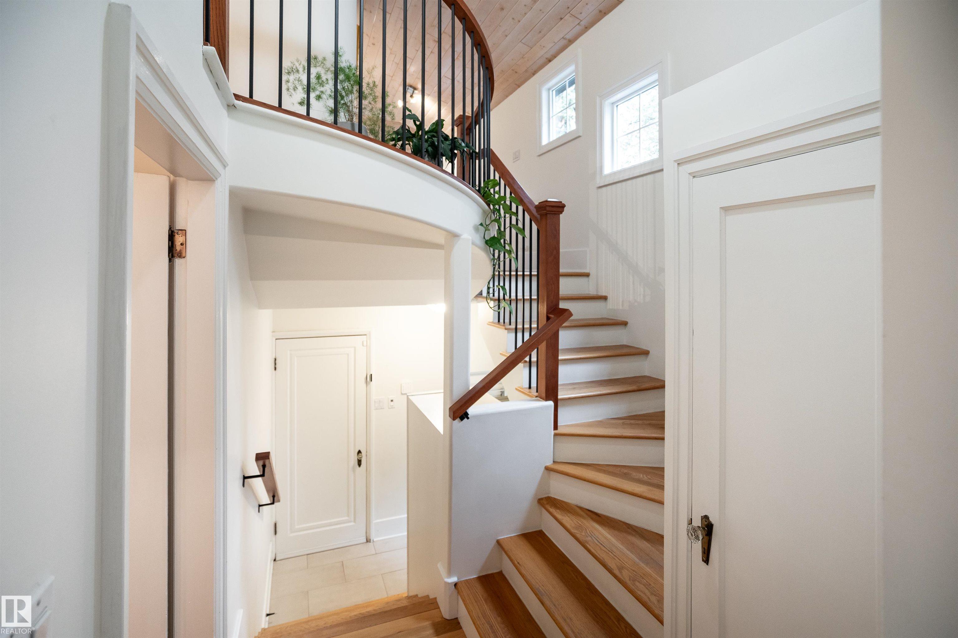 Photo 26 at 10015 97 Avenue NW, Rossdale, Edmonton