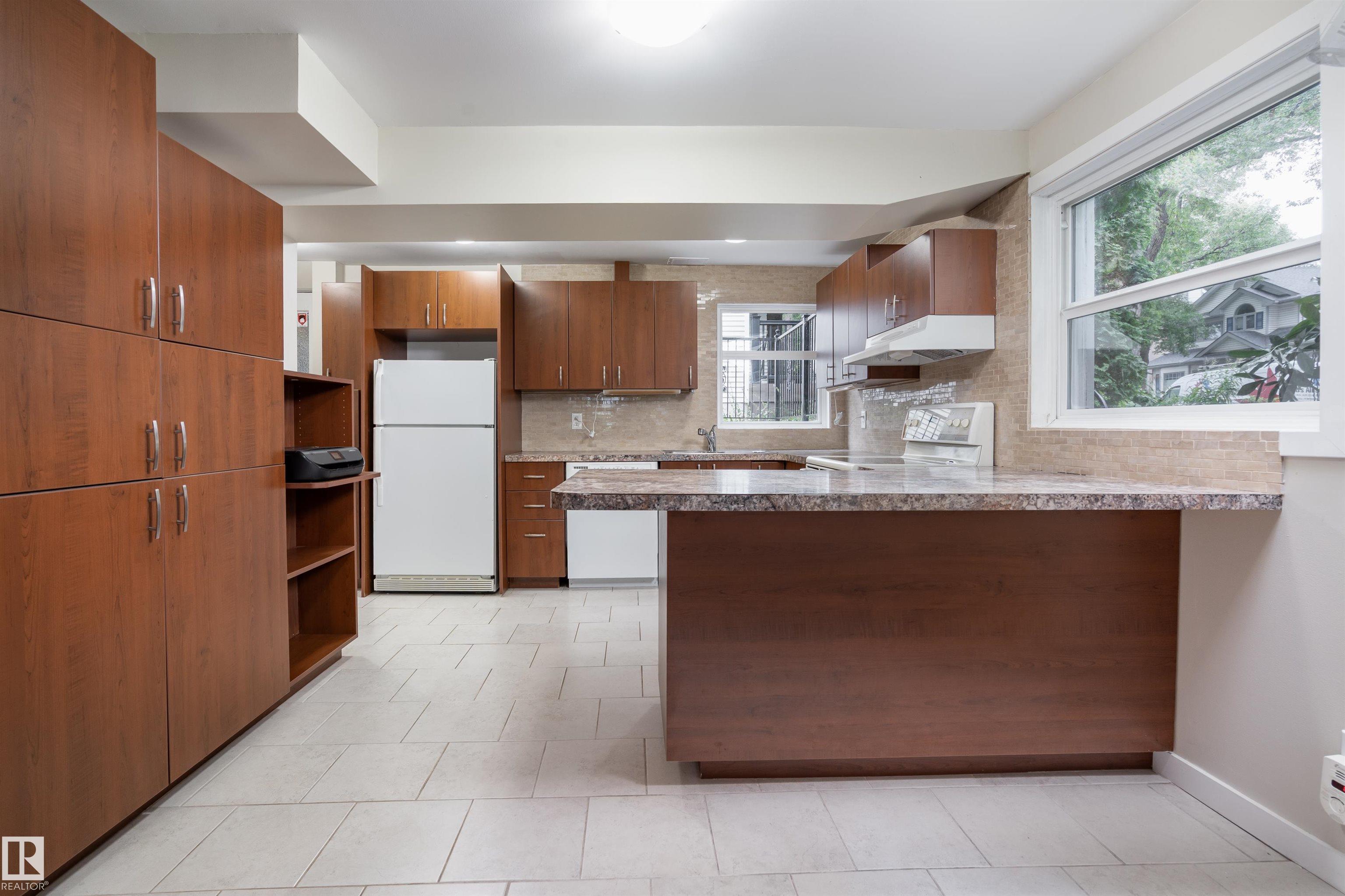 Photo 39 at 10015 97 Avenue NW, Rossdale, Edmonton