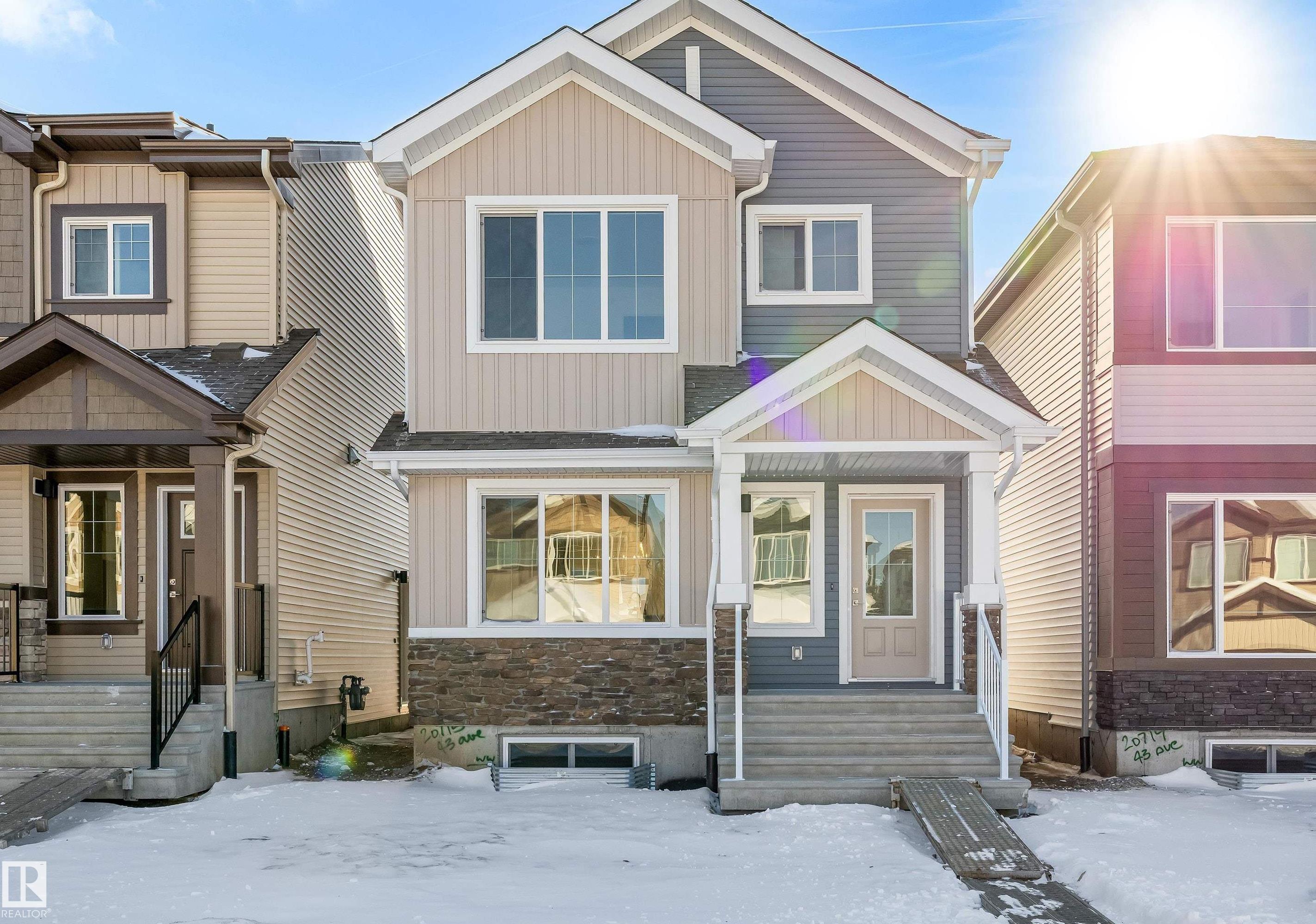 20715 43 Avenue NW, Edgemont, Edmonton