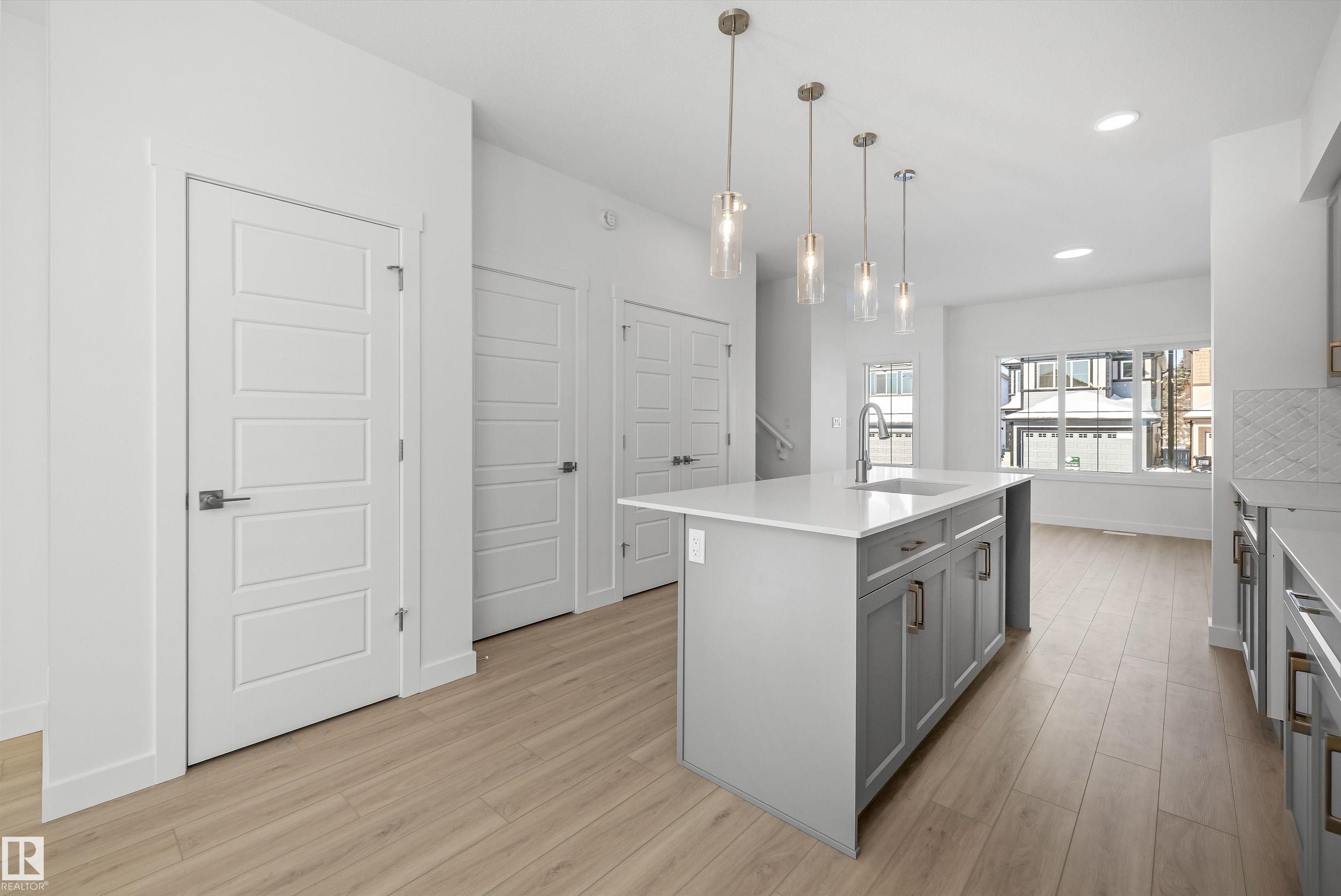 Photo 11 at 20715 43 Avenue NW, Edgemont, Edmonton