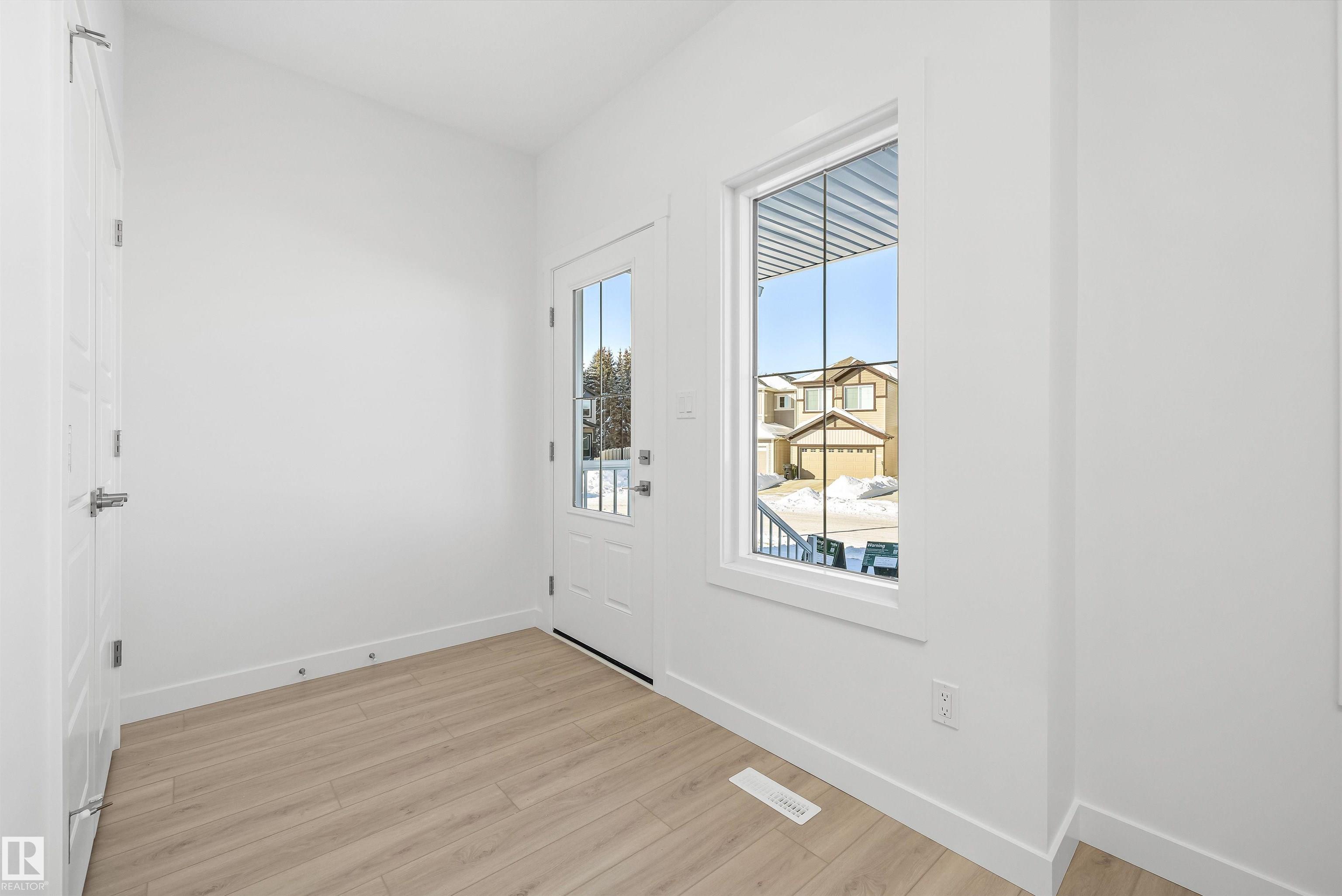 20715 43 Avenue NW, Edgemont, Edmonton