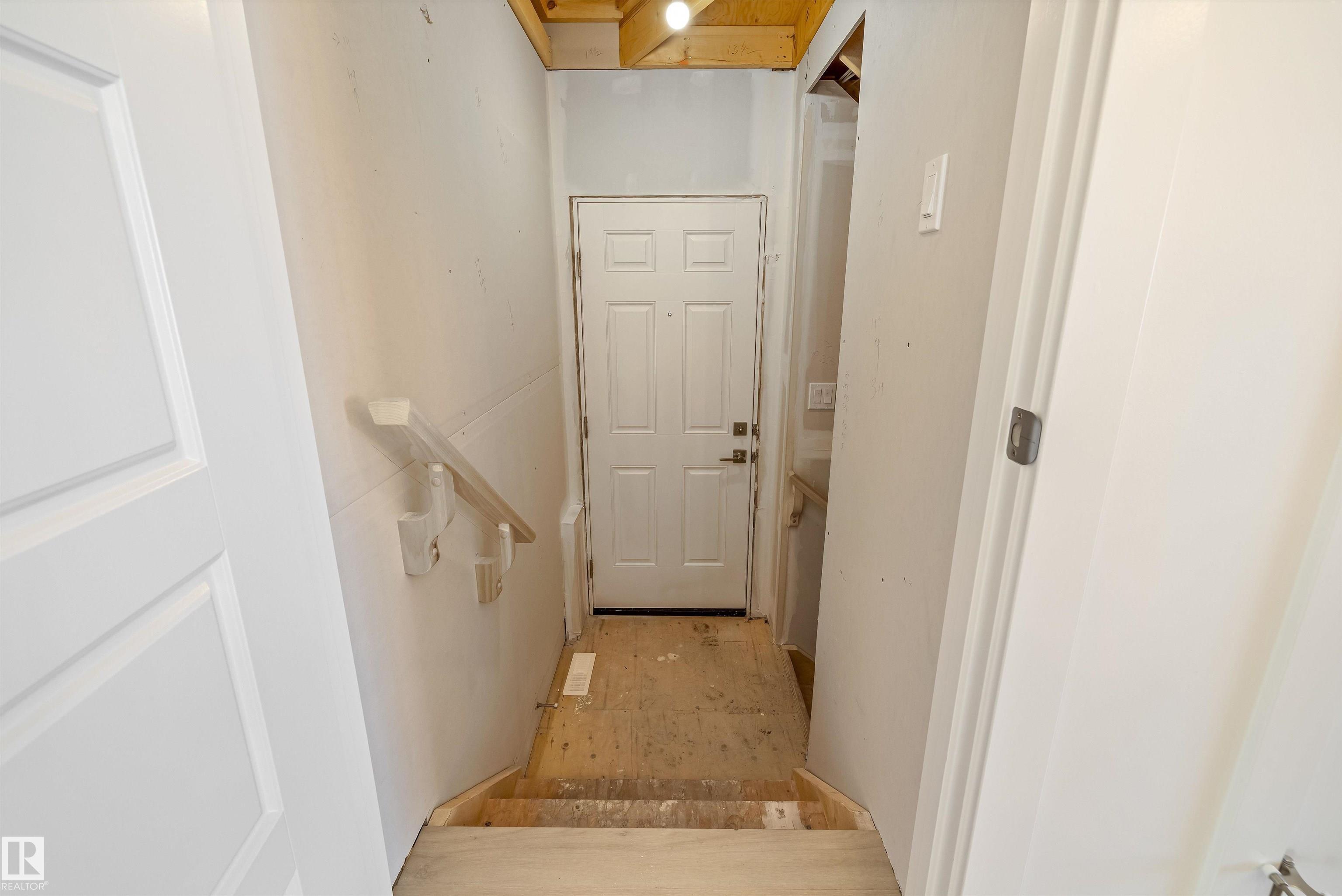 Photo 34 at 20715 43 Avenue NW, Edgemont, Edmonton