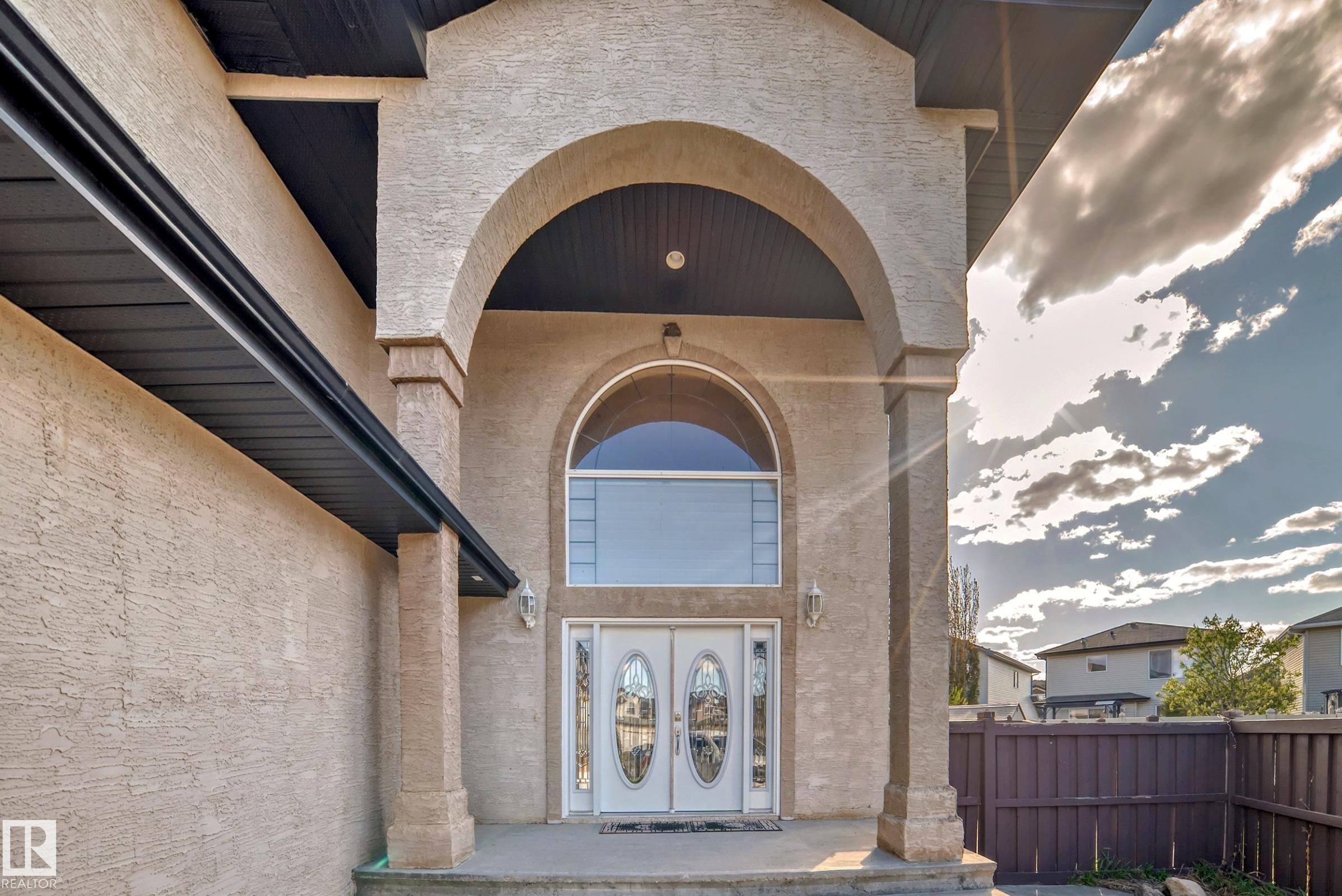 16104 136 Street NW, Carlton, Edmonton