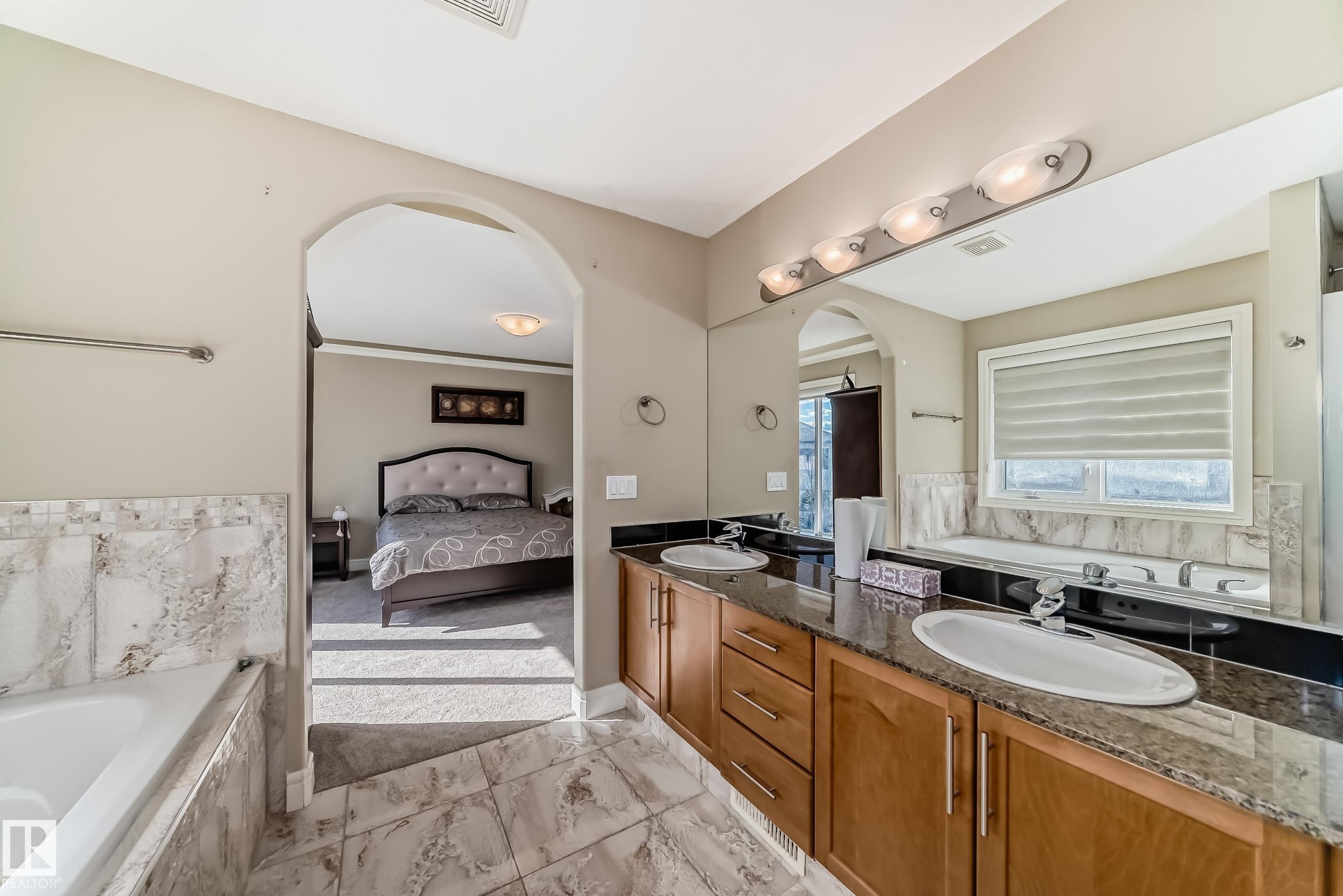 Photo 33 at 16104 136 Street NW, Carlton, Edmonton