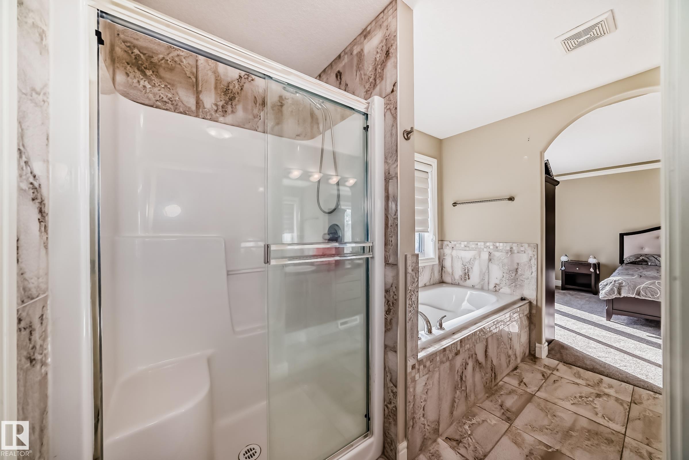 Photo 36 at 16104 136 Street NW, Carlton, Edmonton