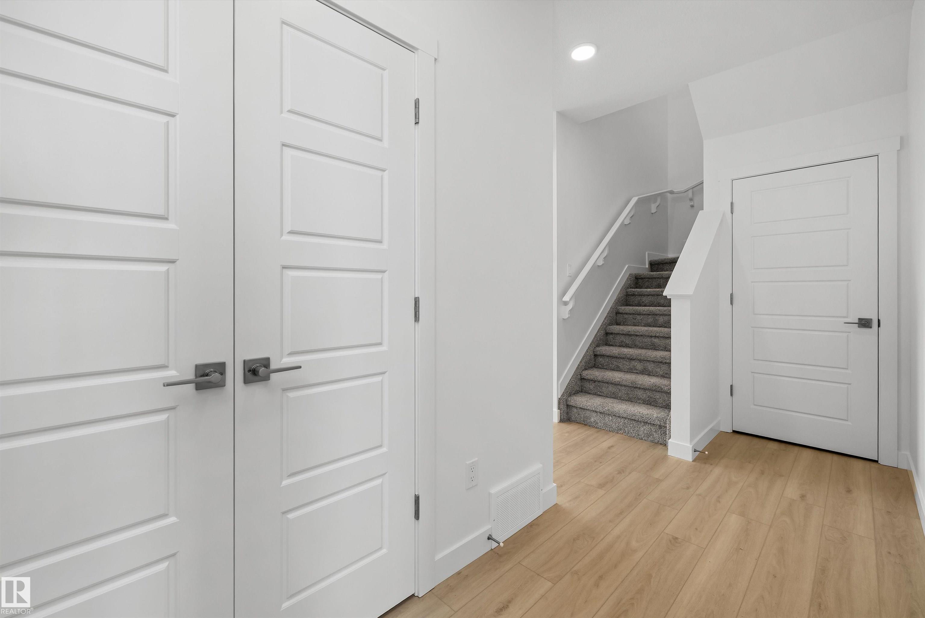 8704 183 Avenue NW, Klarvatten, Edmonton