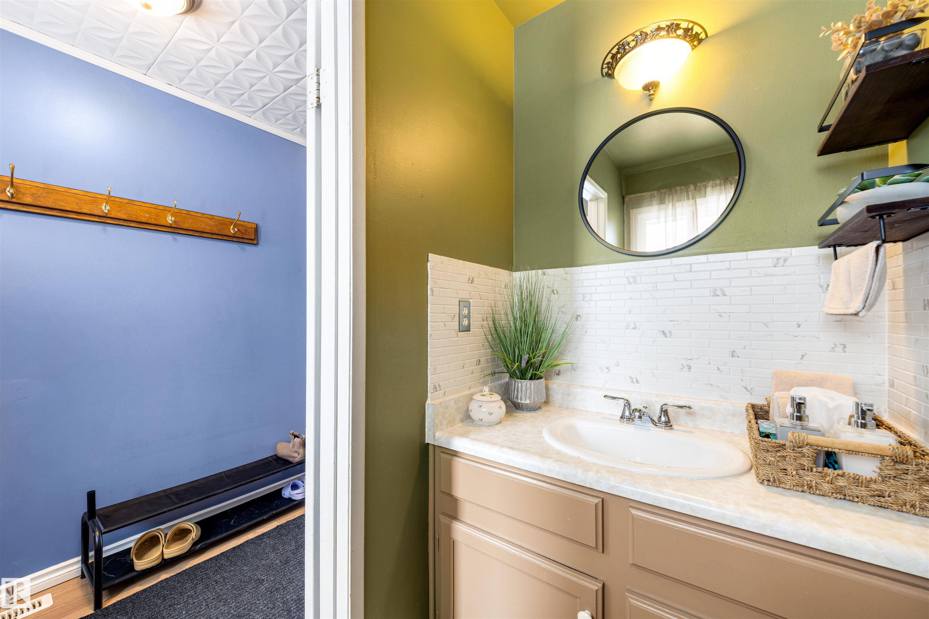 Photo 11 at 112 - 16725 106 Street NW, Baturyn, Edmonton