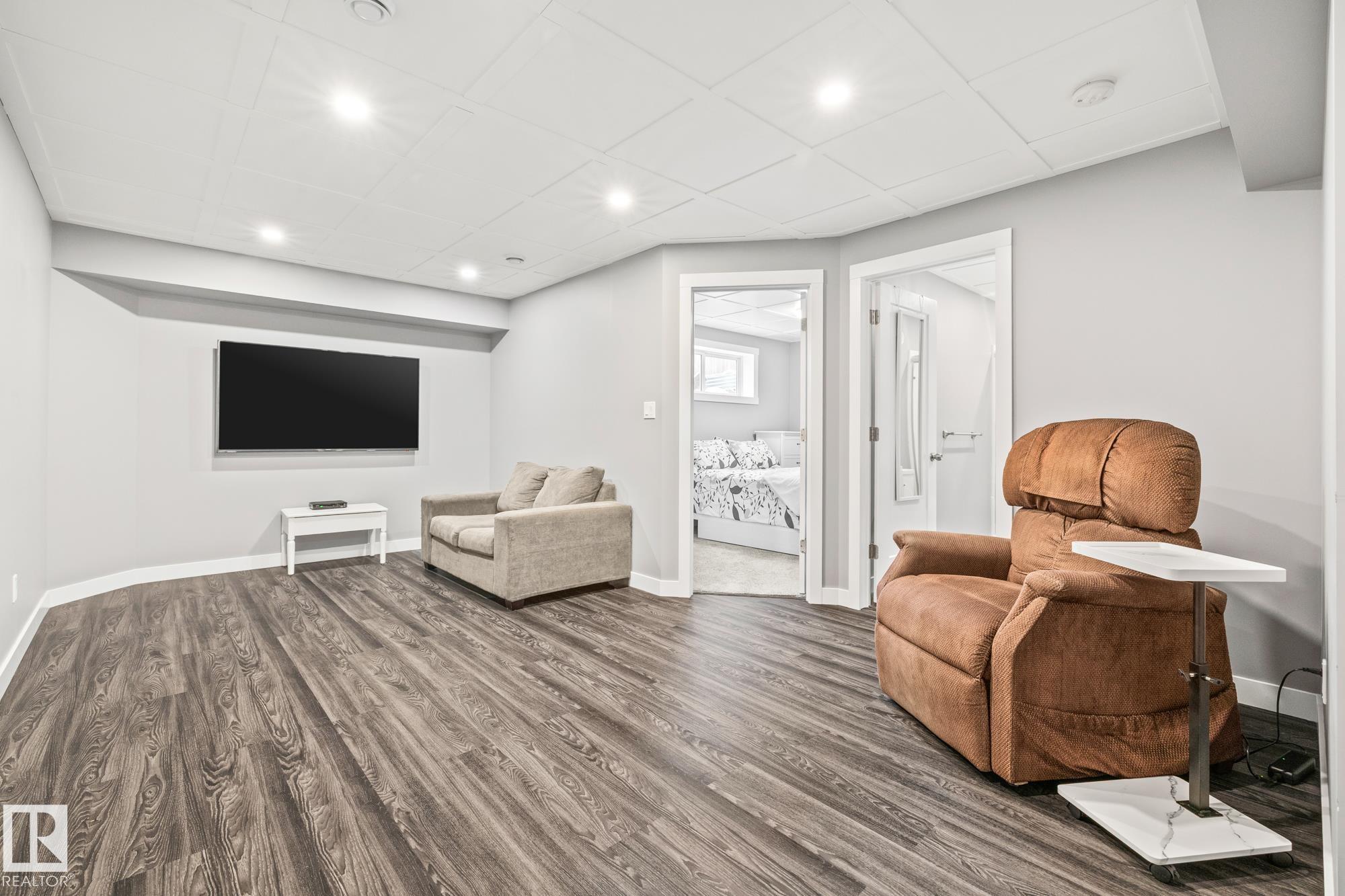 Photo 16 at 10616 97 Street, Morinville