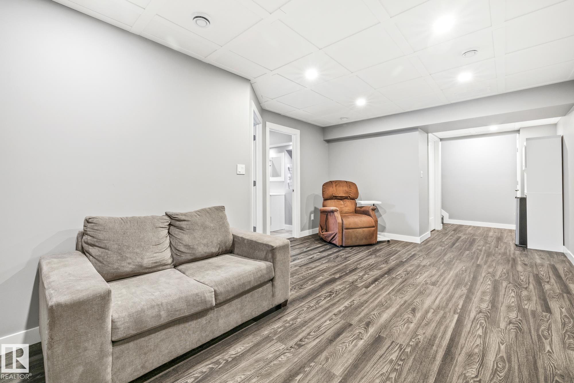 Photo 19 at 10616 97 Street, Morinville