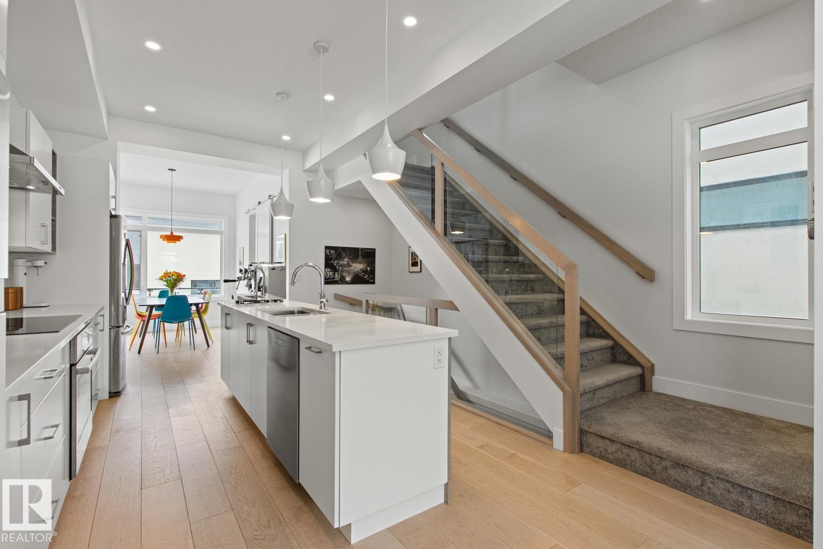 Photo 14 at 11123 70 Avenue NW, Parkallen, Edmonton