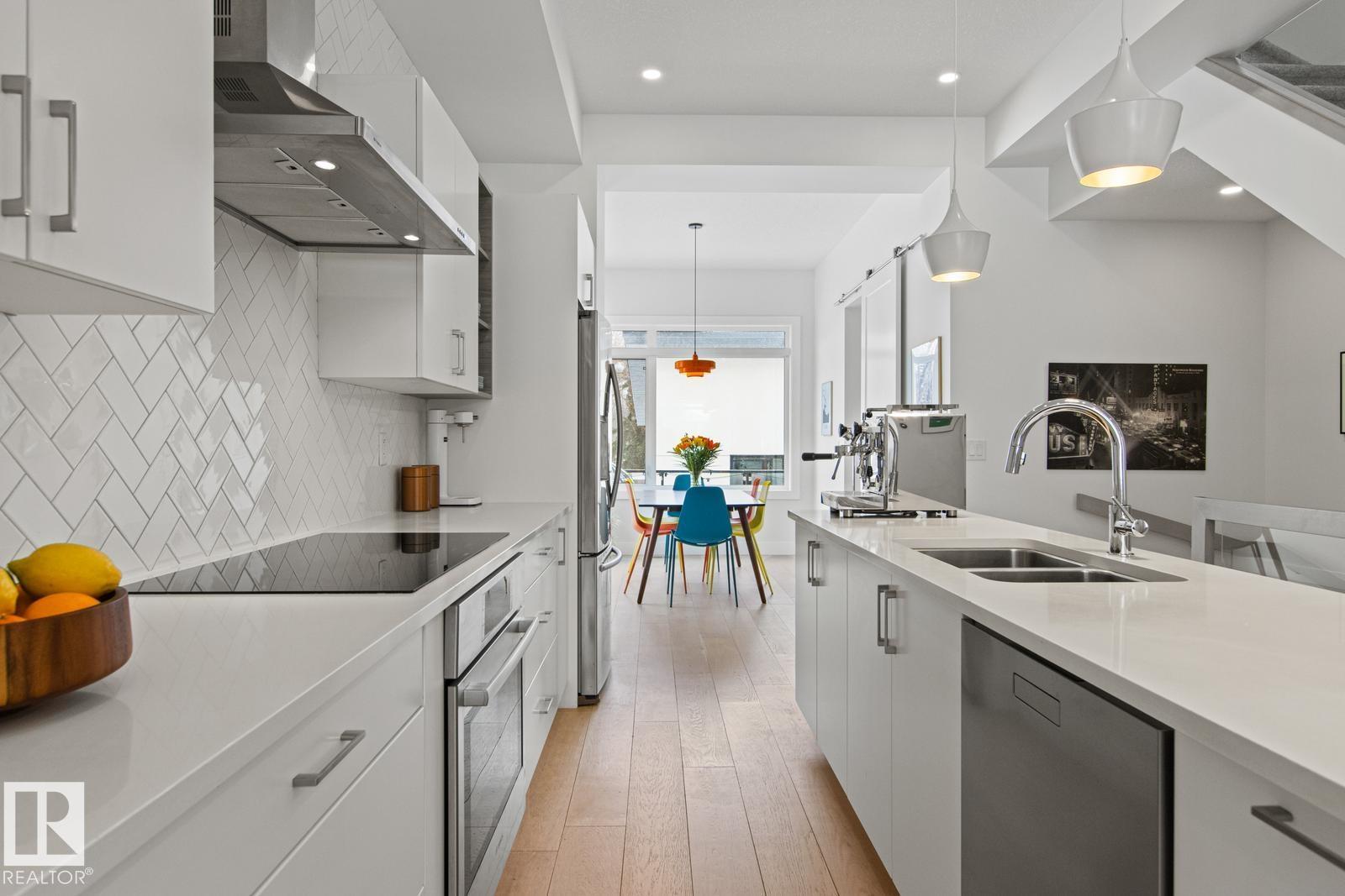 Photo 20 at 11123 70 Avenue NW, Parkallen, Edmonton