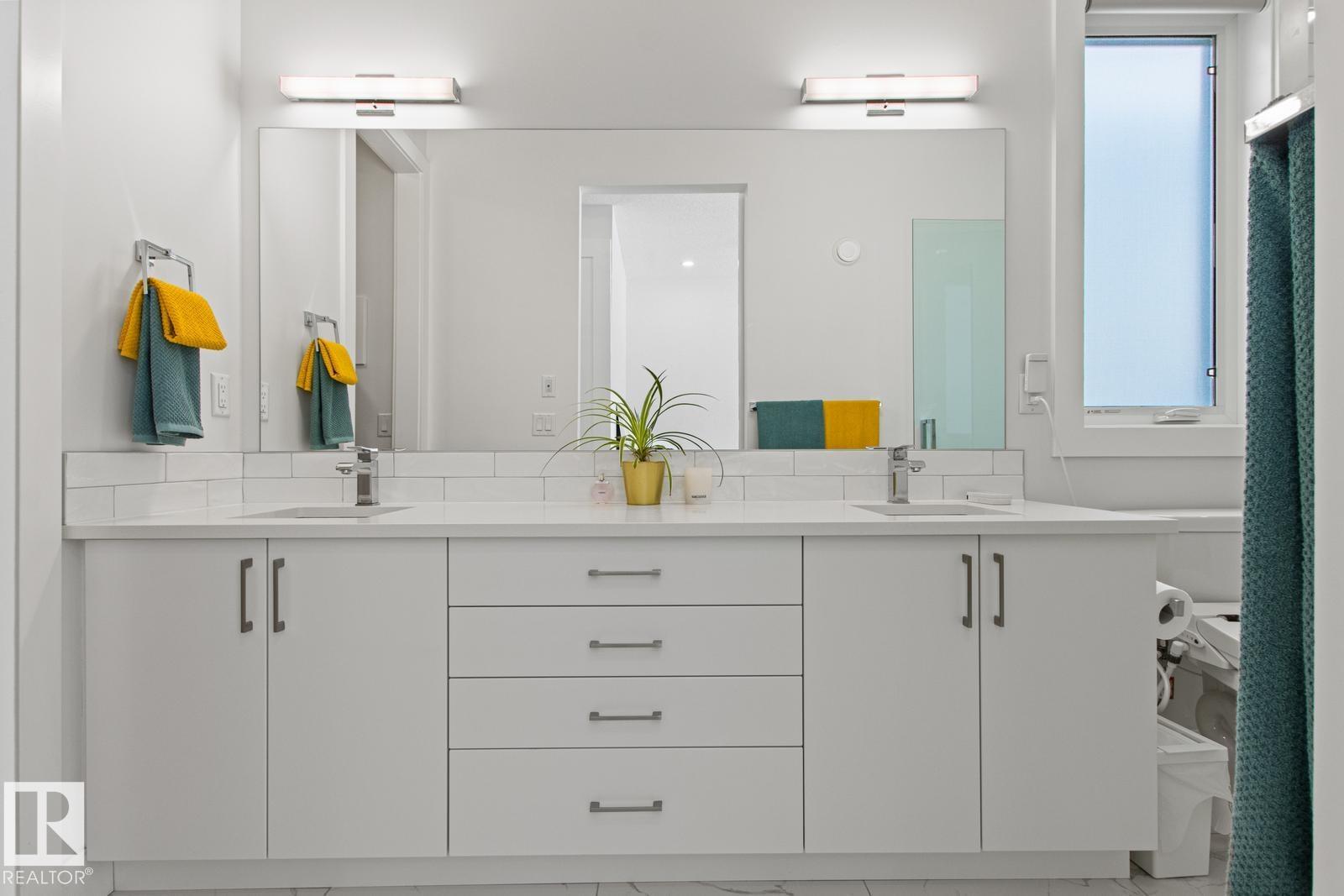 Photo 30 at 11123 70 Avenue NW, Parkallen, Edmonton