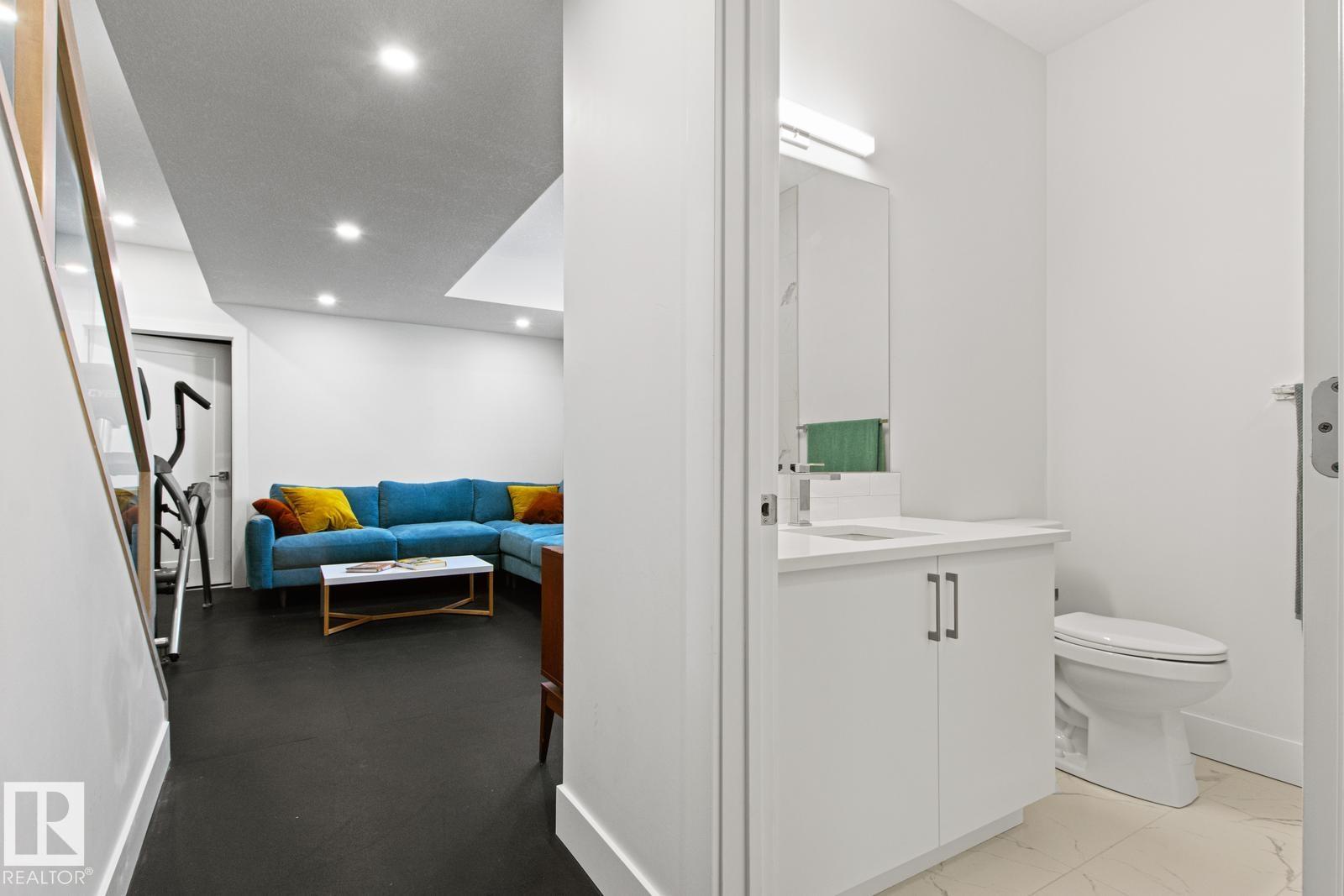 Photo 45 at 11123 70 Avenue NW, Parkallen, Edmonton