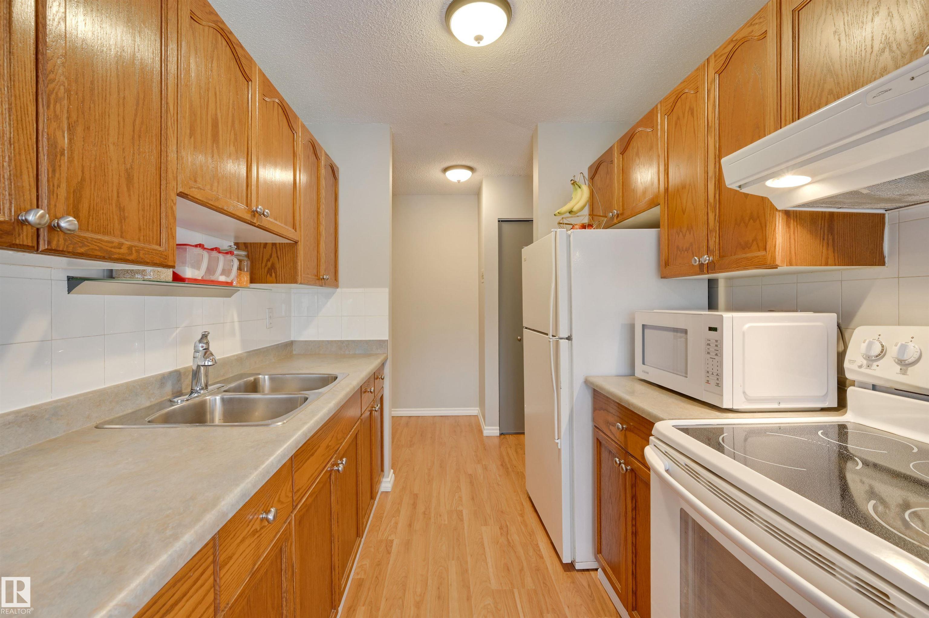 Photo 22 at 302 - 10230 114 Street NW, Wîhkwêntôwin, Edmonton