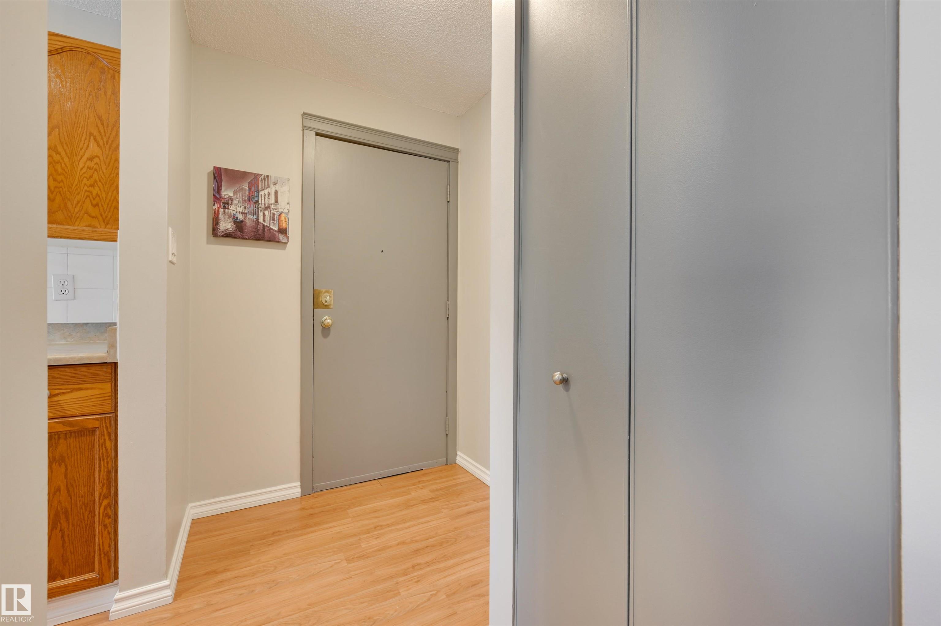 Photo 24 at 302 - 10230 114 Street NW, Wîhkwêntôwin, Edmonton