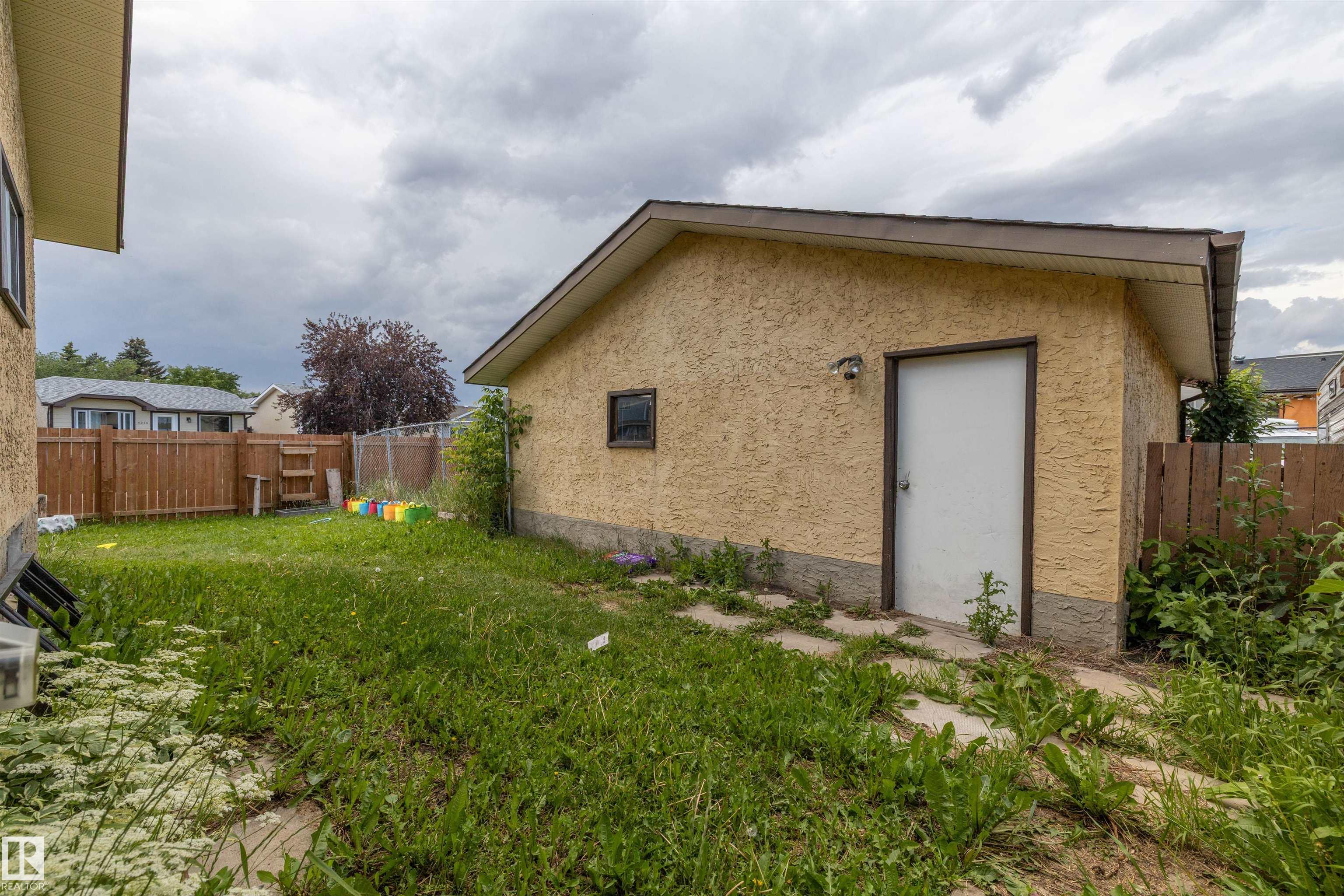 Photo 42 at 3620 42a Avenue NW, Kiniski Gardens, Edmonton