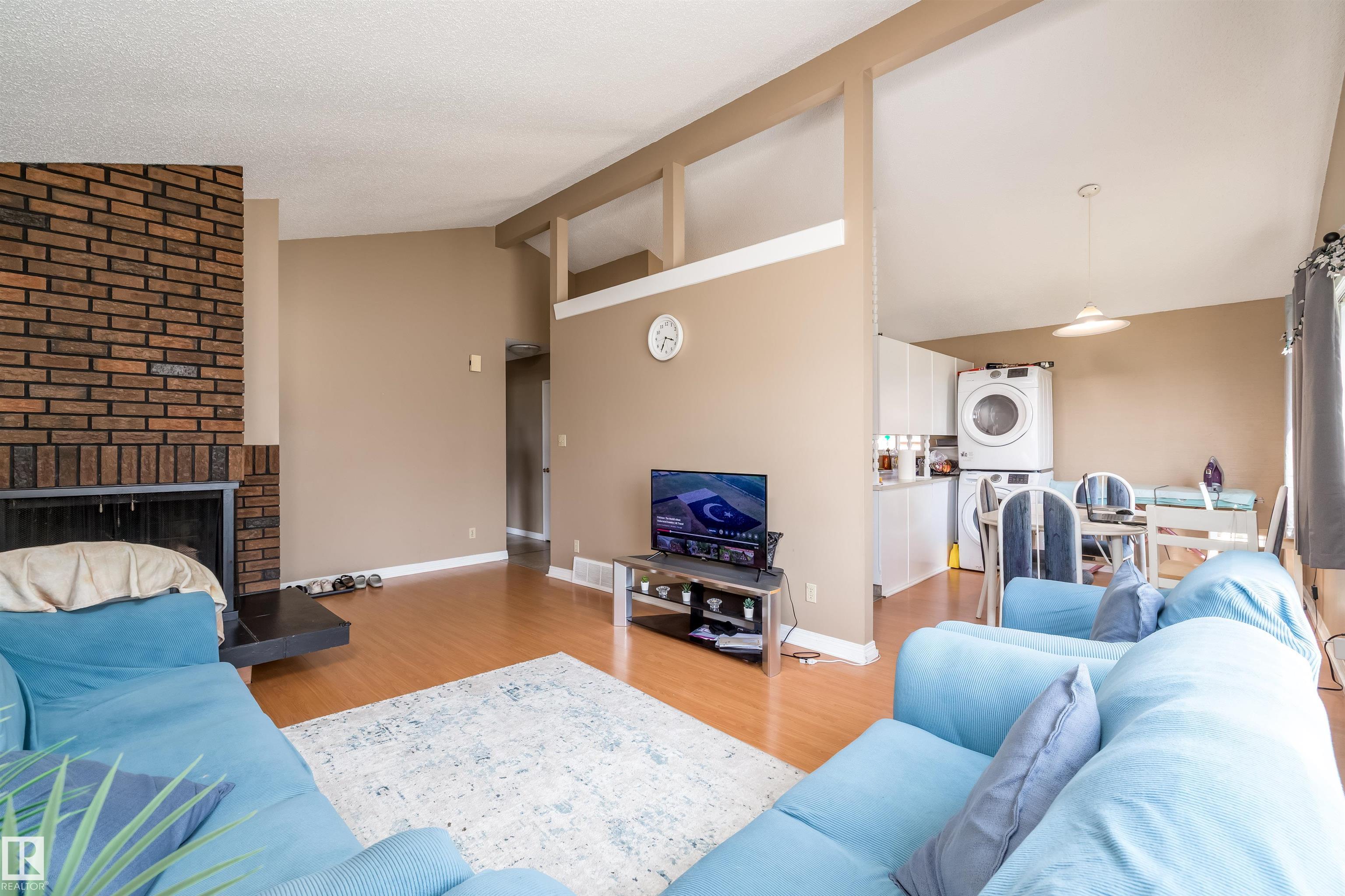 Photo 6 at 3620 42a Avenue NW, Kiniski Gardens, Edmonton