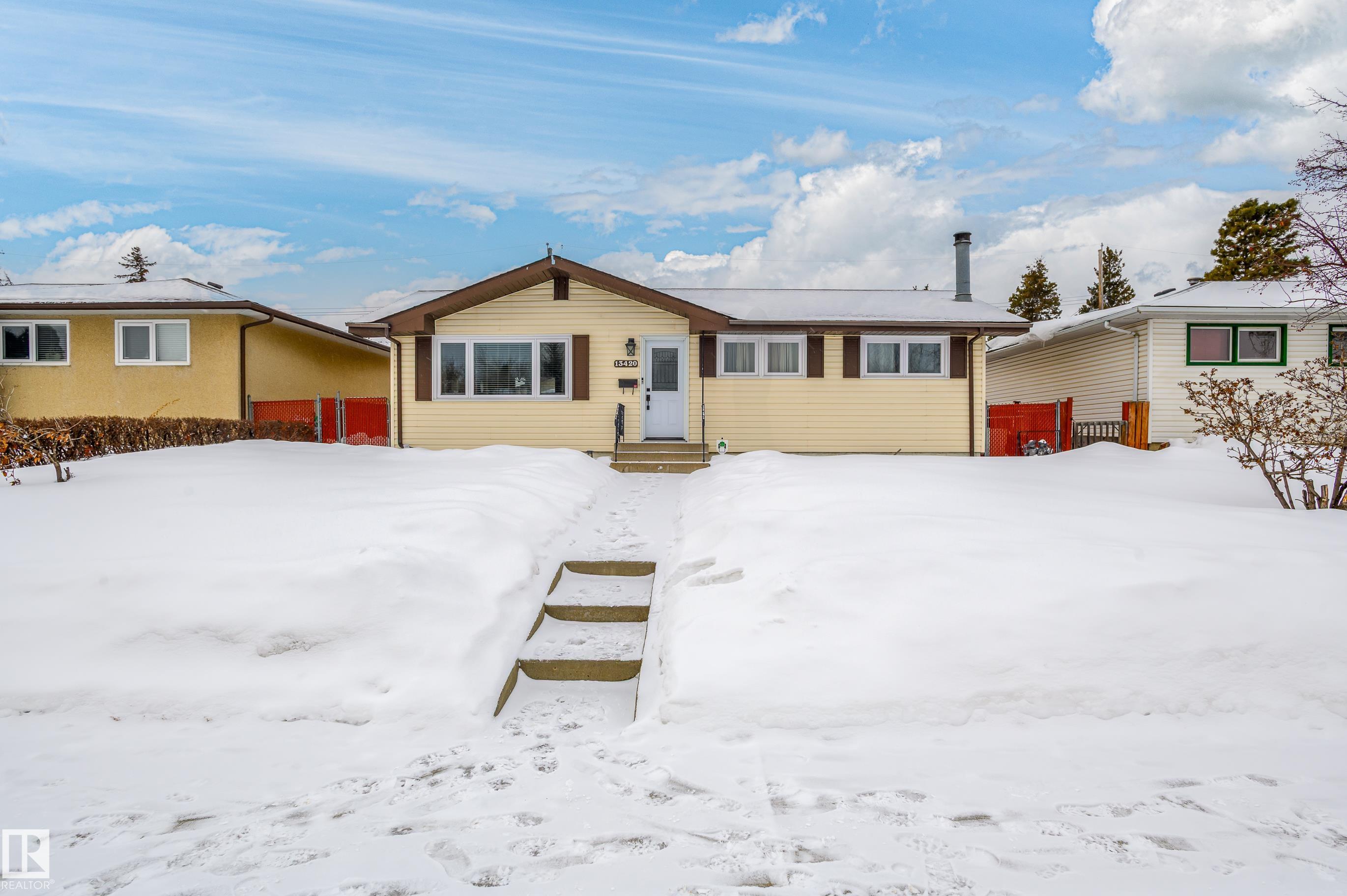 13420 113a Street NW, Kensington, Edmonton