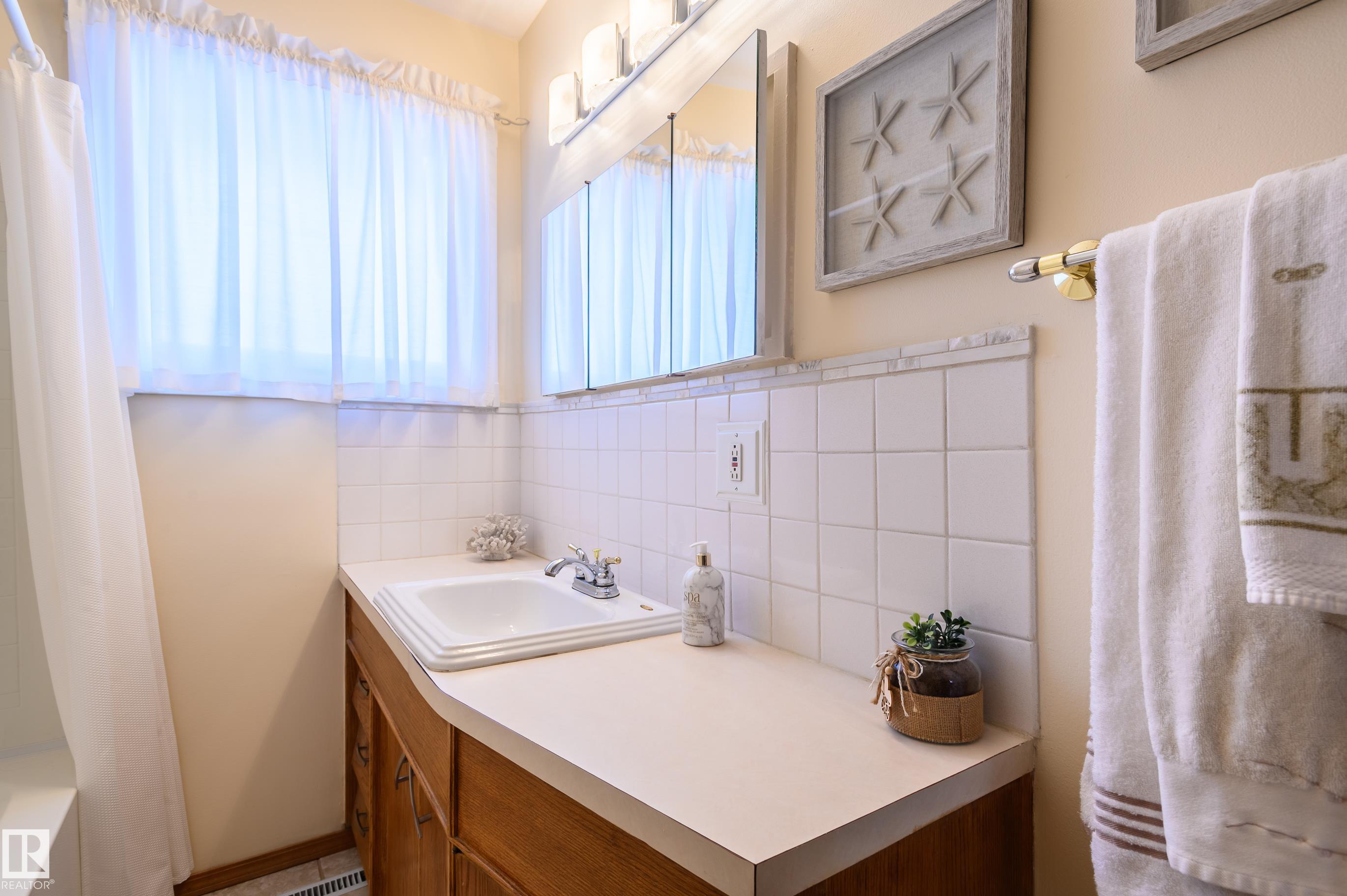 Photo 27 at 13420 113a Street NW, Kensington, Edmonton