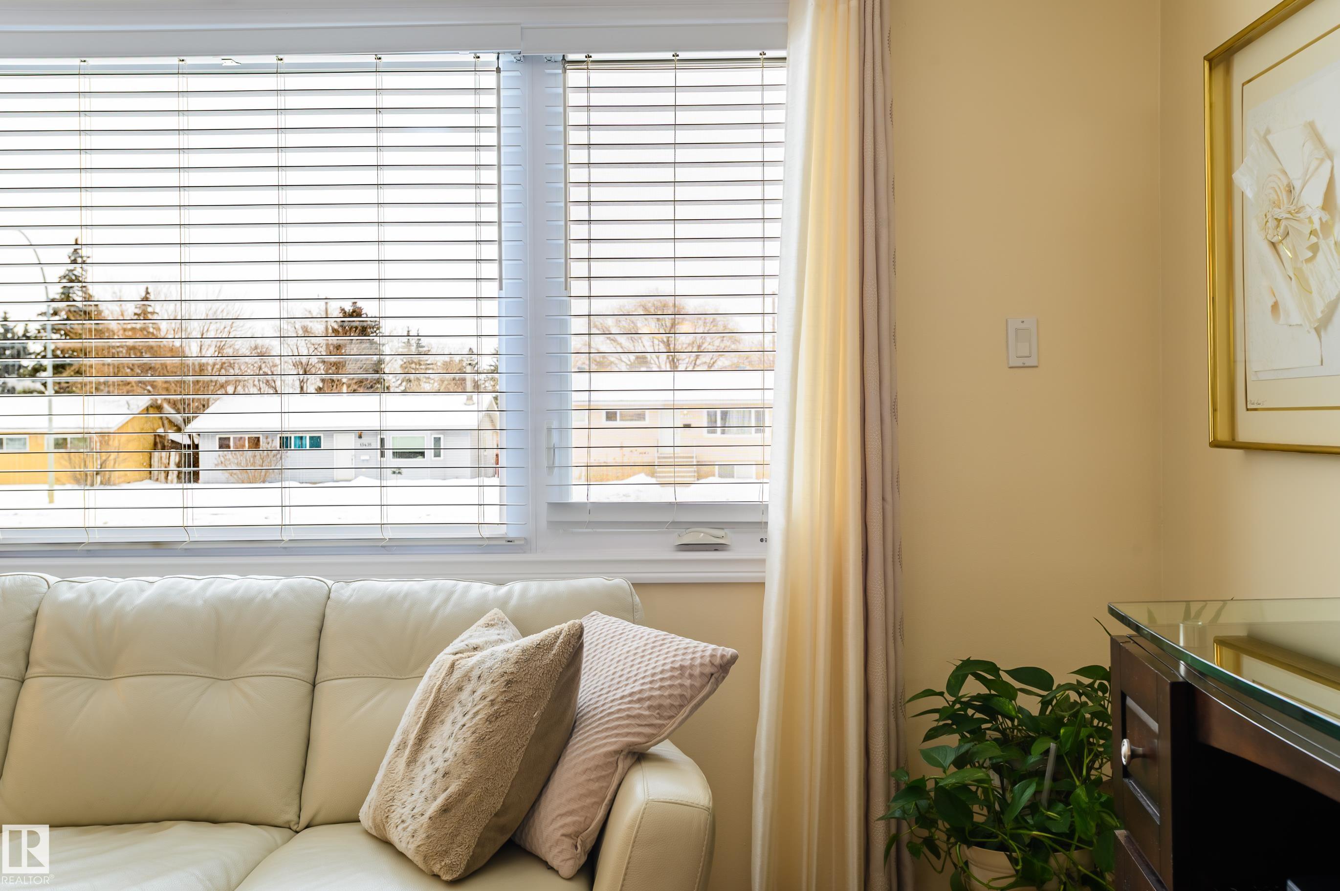 Photo 8 at 13420 113a Street NW, Kensington, Edmonton