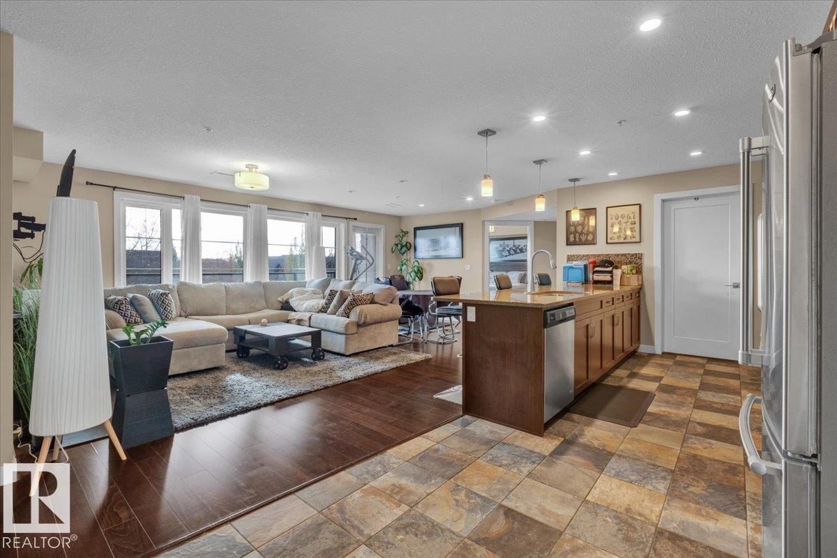 Photo 10 at 5029 Edgemont Boulevard NW, Edgemont, Edmonton