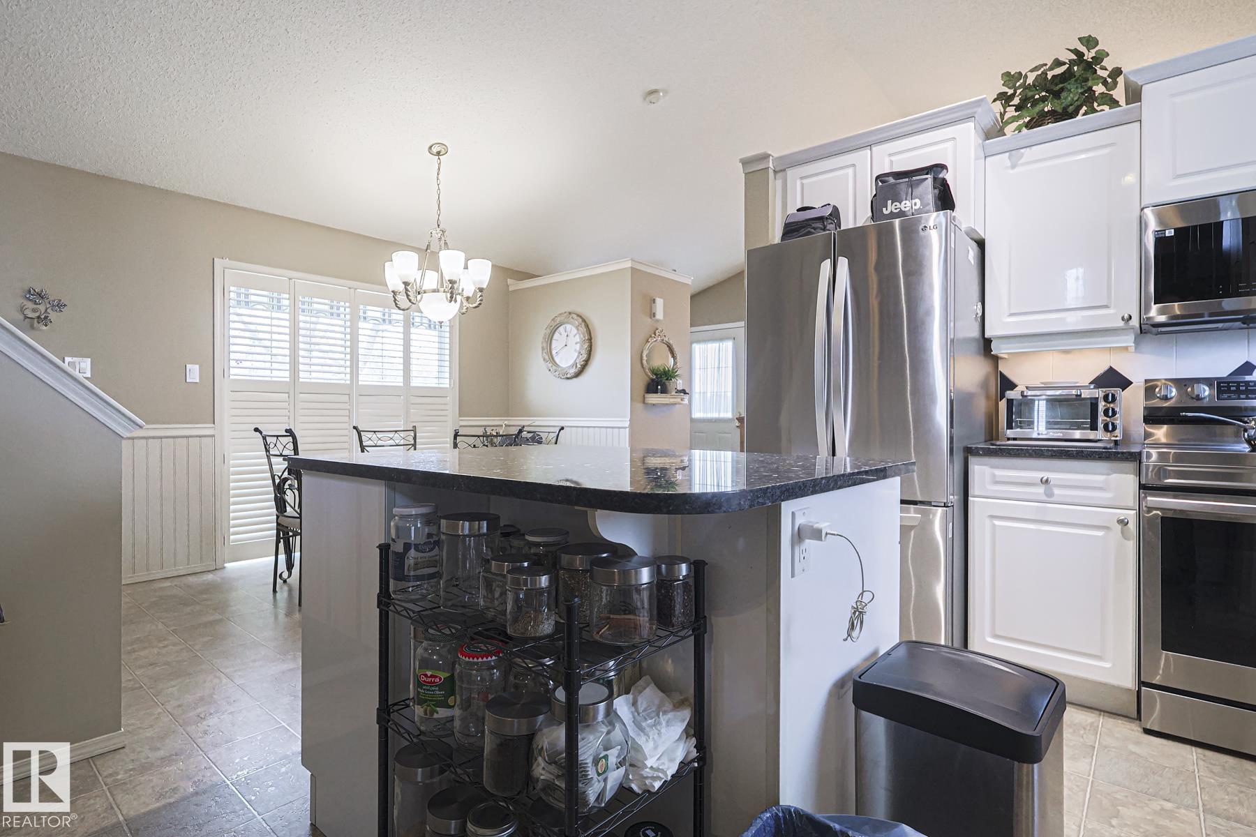 Photo 11 at 21304 88 Avenue NW, Suder Greens, Edmonton