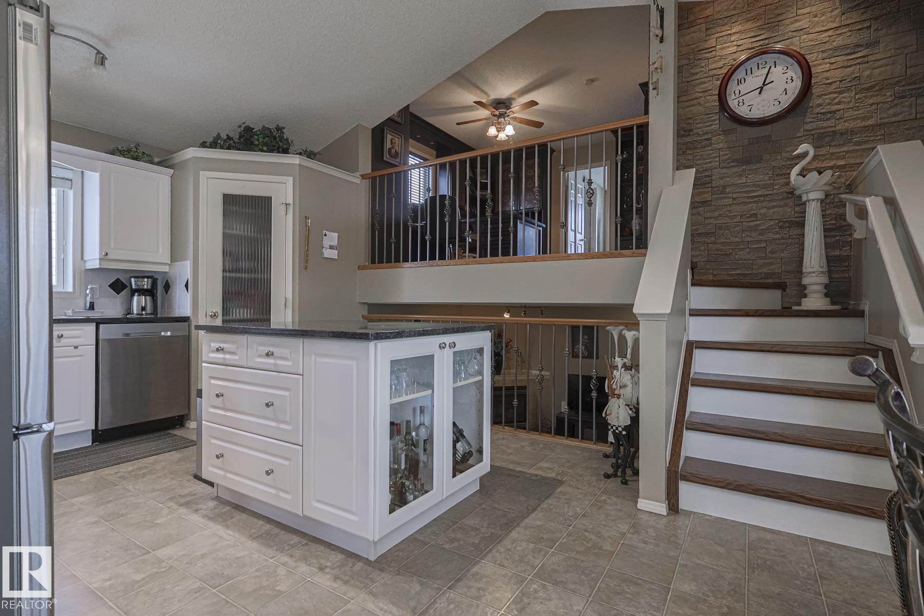 Photo 15 at 21304 88 Avenue NW, Suder Greens, Edmonton