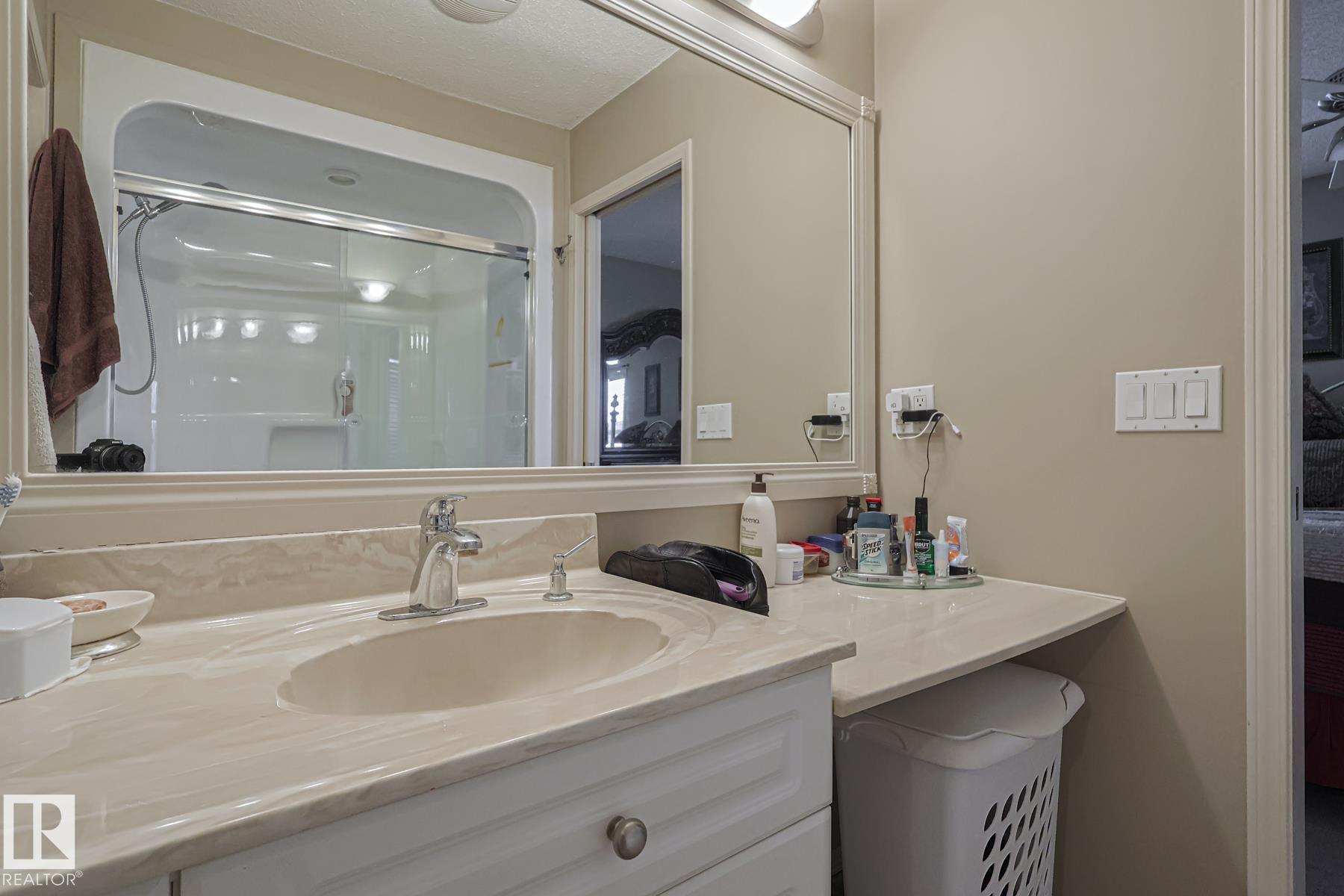 Photo 27 at 21304 88 Avenue NW, Suder Greens, Edmonton