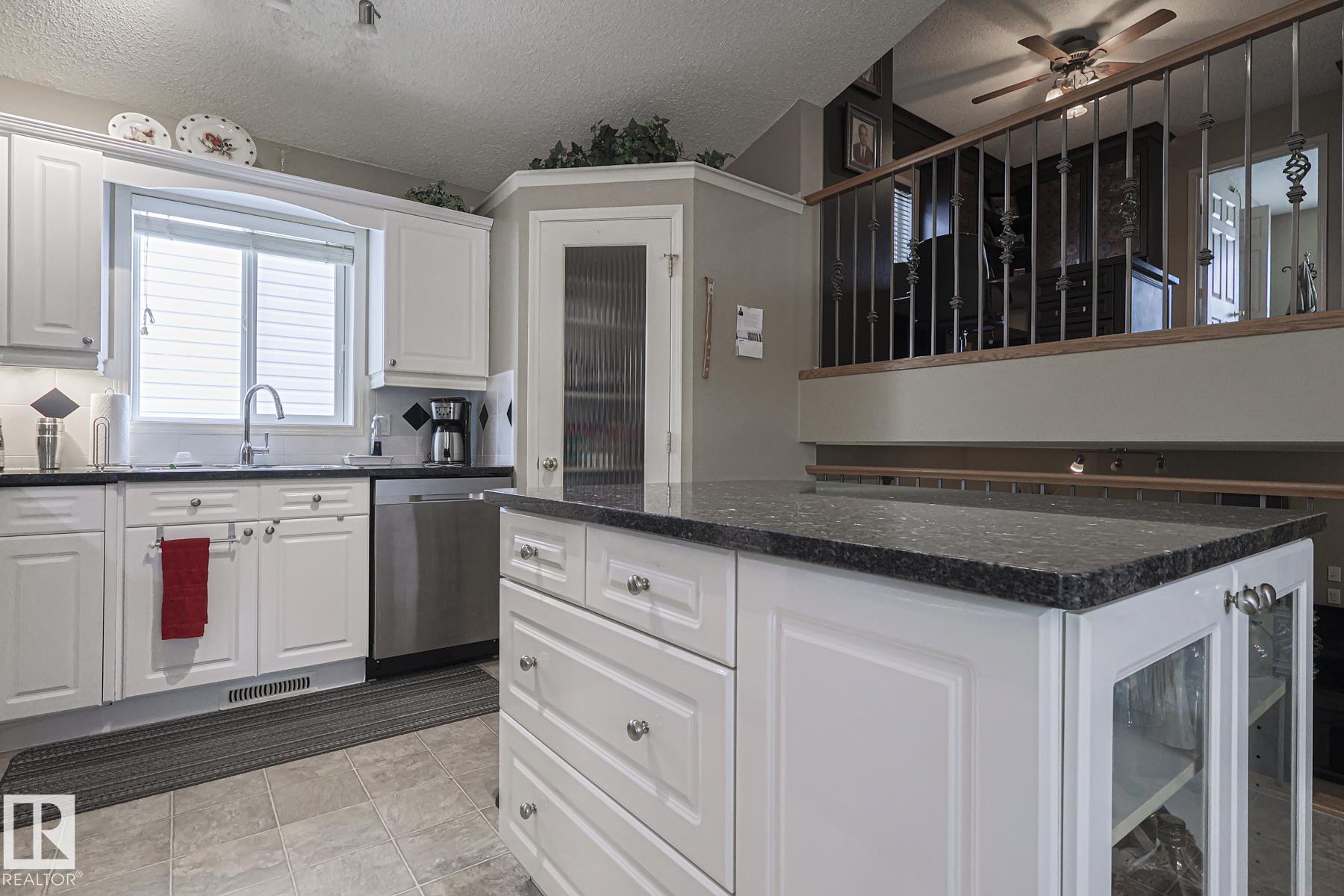 Photo 8 at 21304 88 Avenue NW, Suder Greens, Edmonton