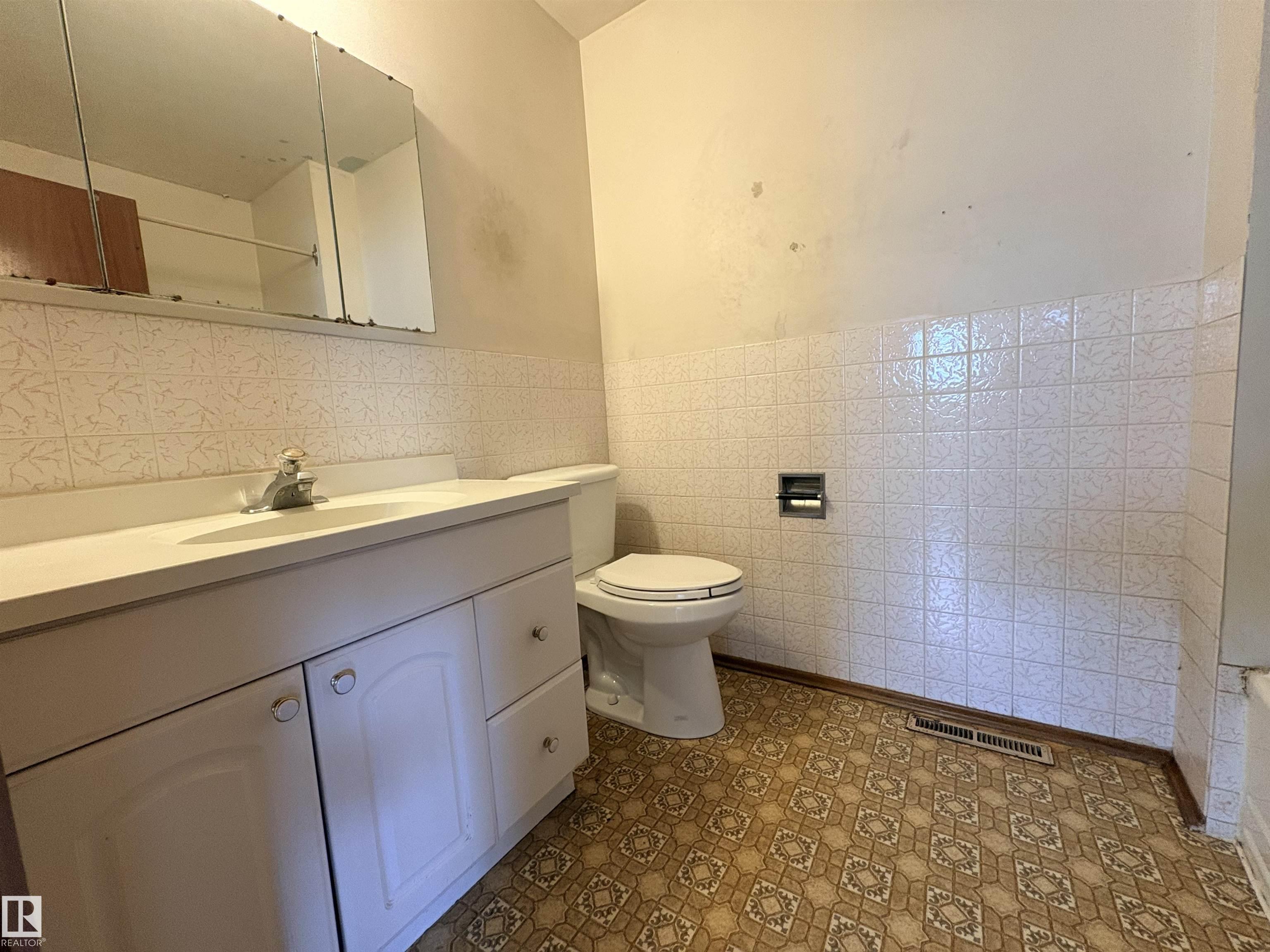 Photo 30 at 13216 Delwood Road NW, Delwood, Edmonton