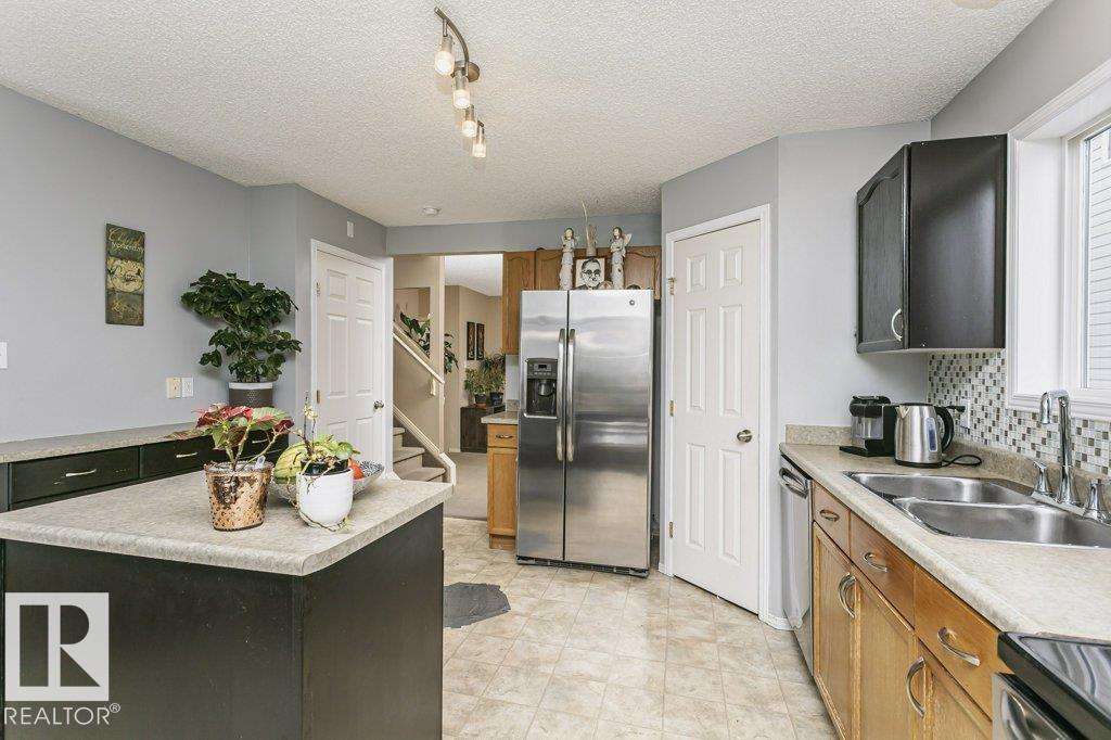 Photo 13 at 15915 38 Street NW, Brintnell, Edmonton