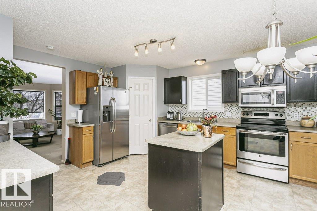 Photo 15 at 15915 38 Street NW, Brintnell, Edmonton
