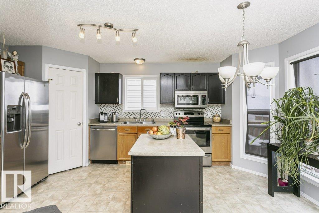 Photo 16 at 15915 38 Street NW, Brintnell, Edmonton