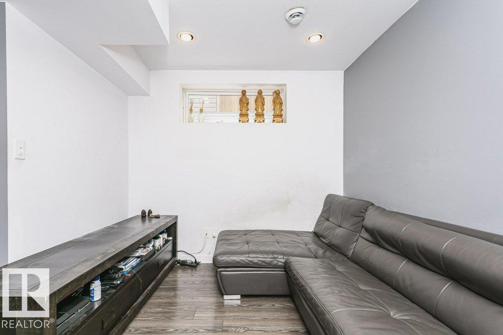 Photo 27 at 15915 38 Street NW, Brintnell, Edmonton