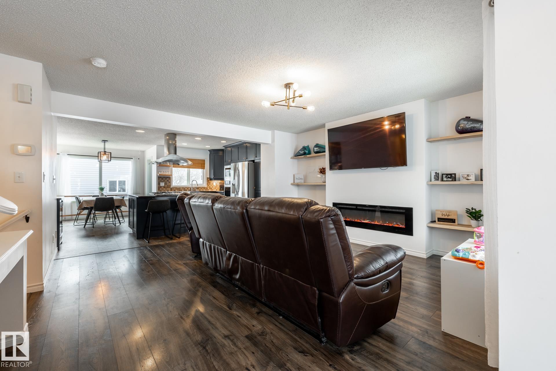 1407 72 Street SW, Summerside, Edmonton