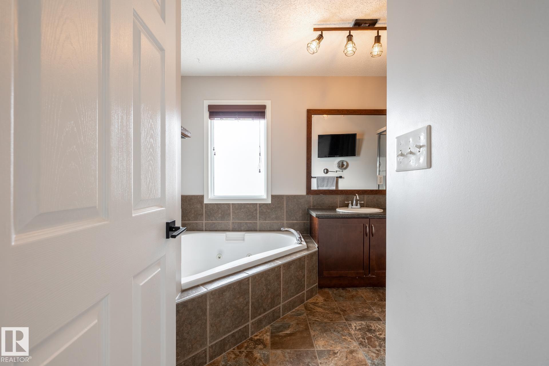 Photo 31 at 1407 72 Street SW, Summerside, Edmonton