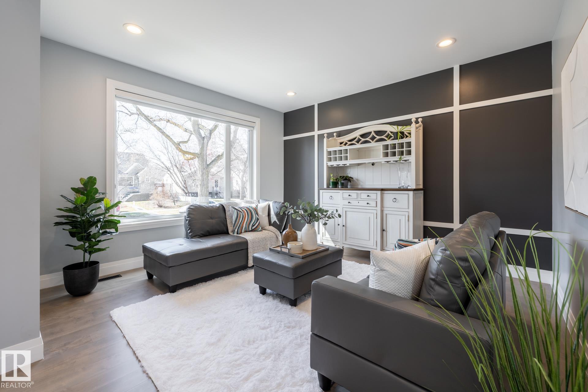 10936 71 Avenue NW, Parkallen, Edmonton