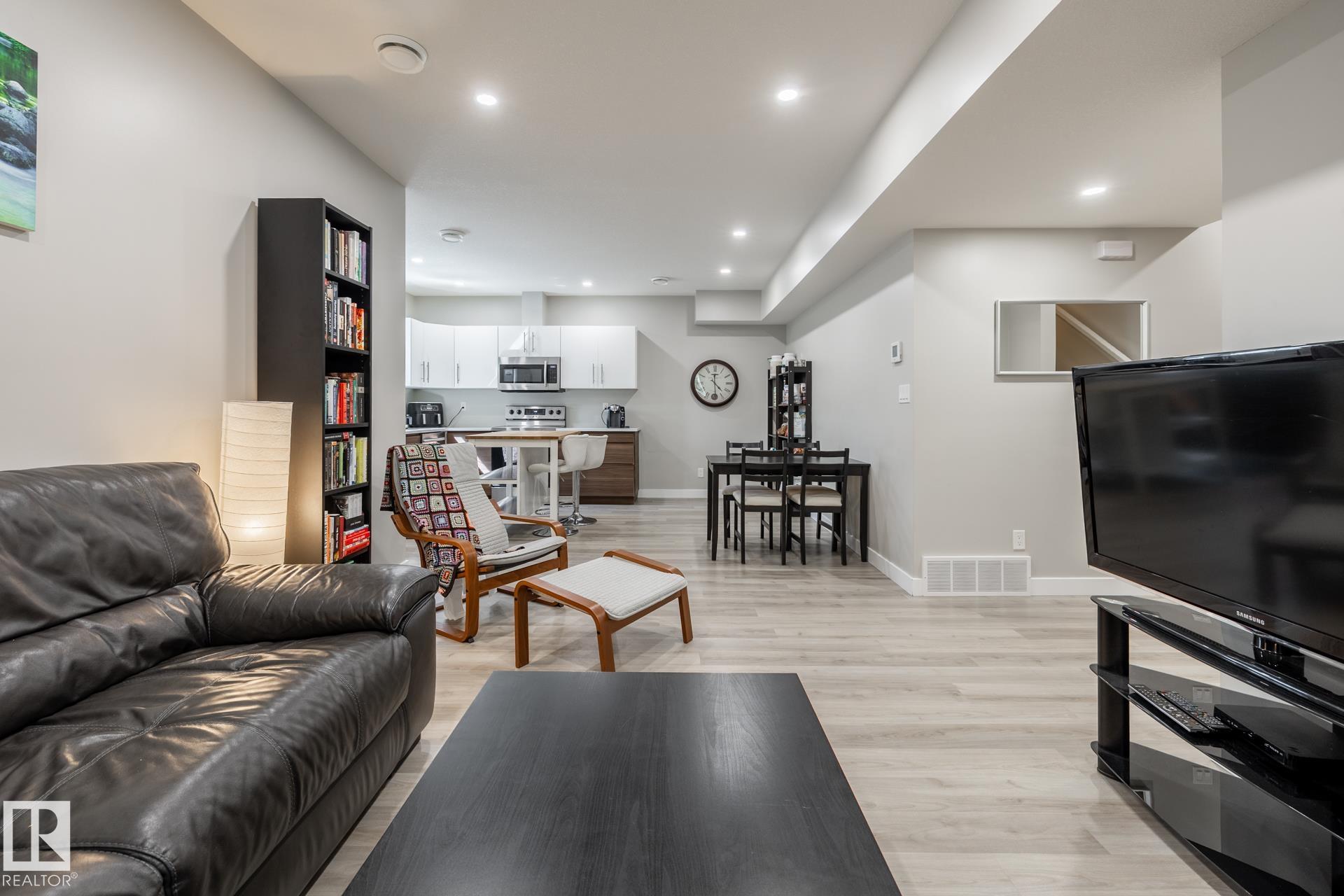 Photo 46 at 10936 71 Avenue NW, Parkallen, Edmonton