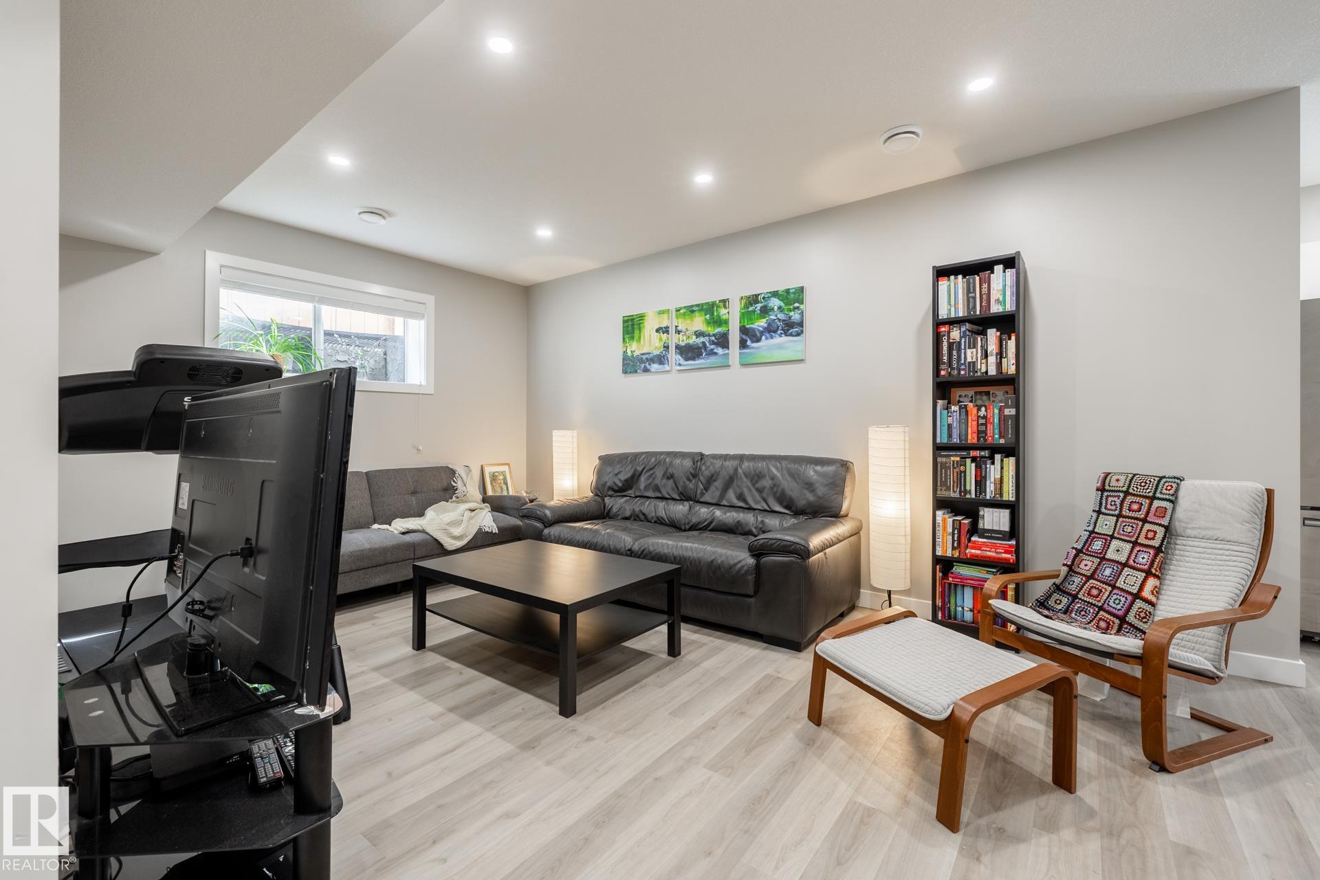 Photo 47 at 10936 71 Avenue NW, Parkallen, Edmonton