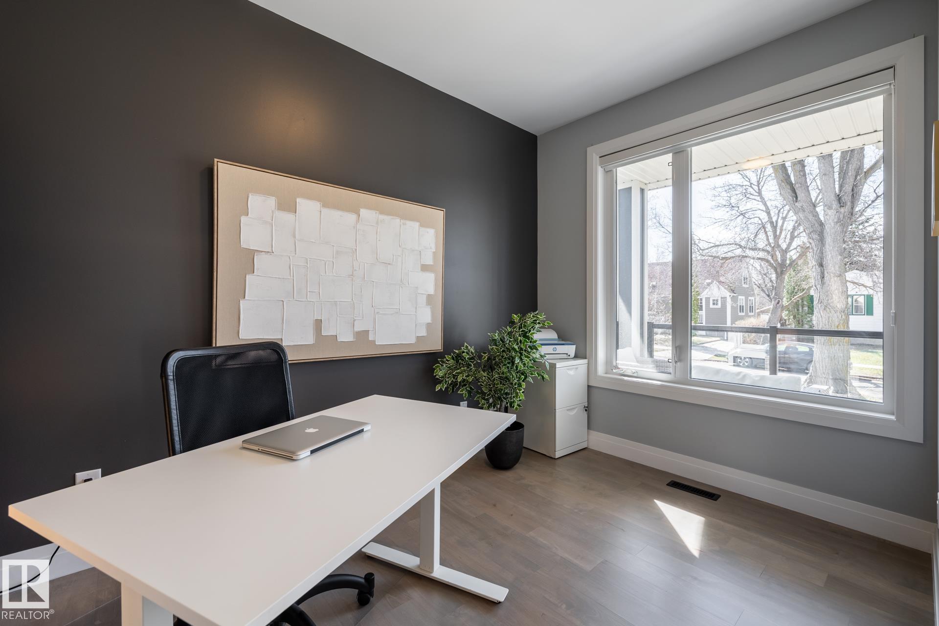 Photo 7 at 10936 71 Avenue NW, Parkallen, Edmonton