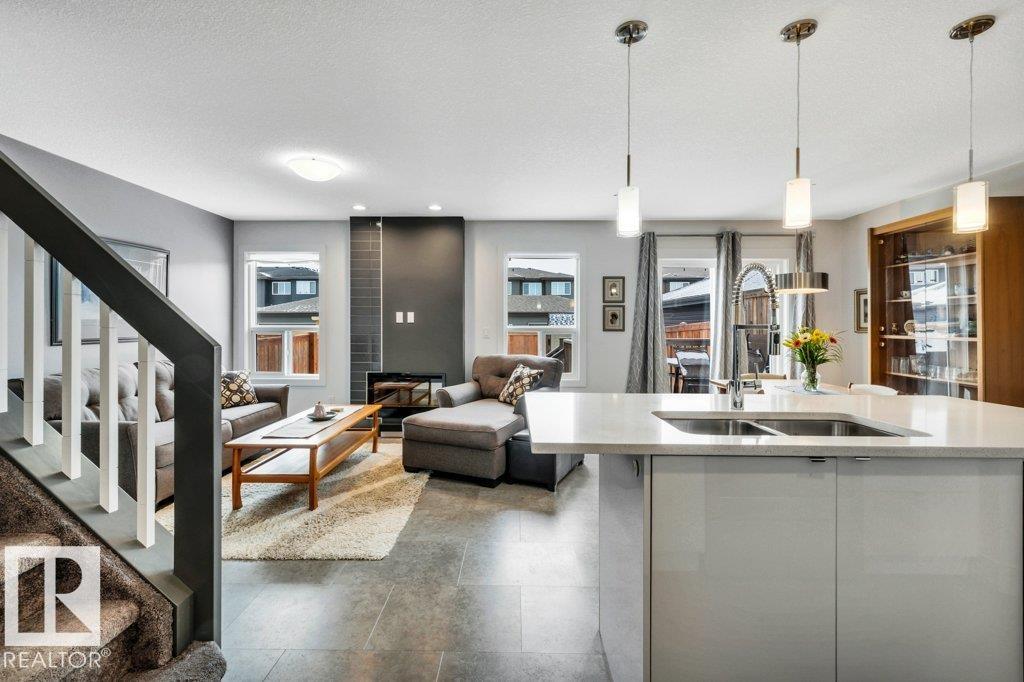 6485 King Wynd SW, Keswick, Edmonton