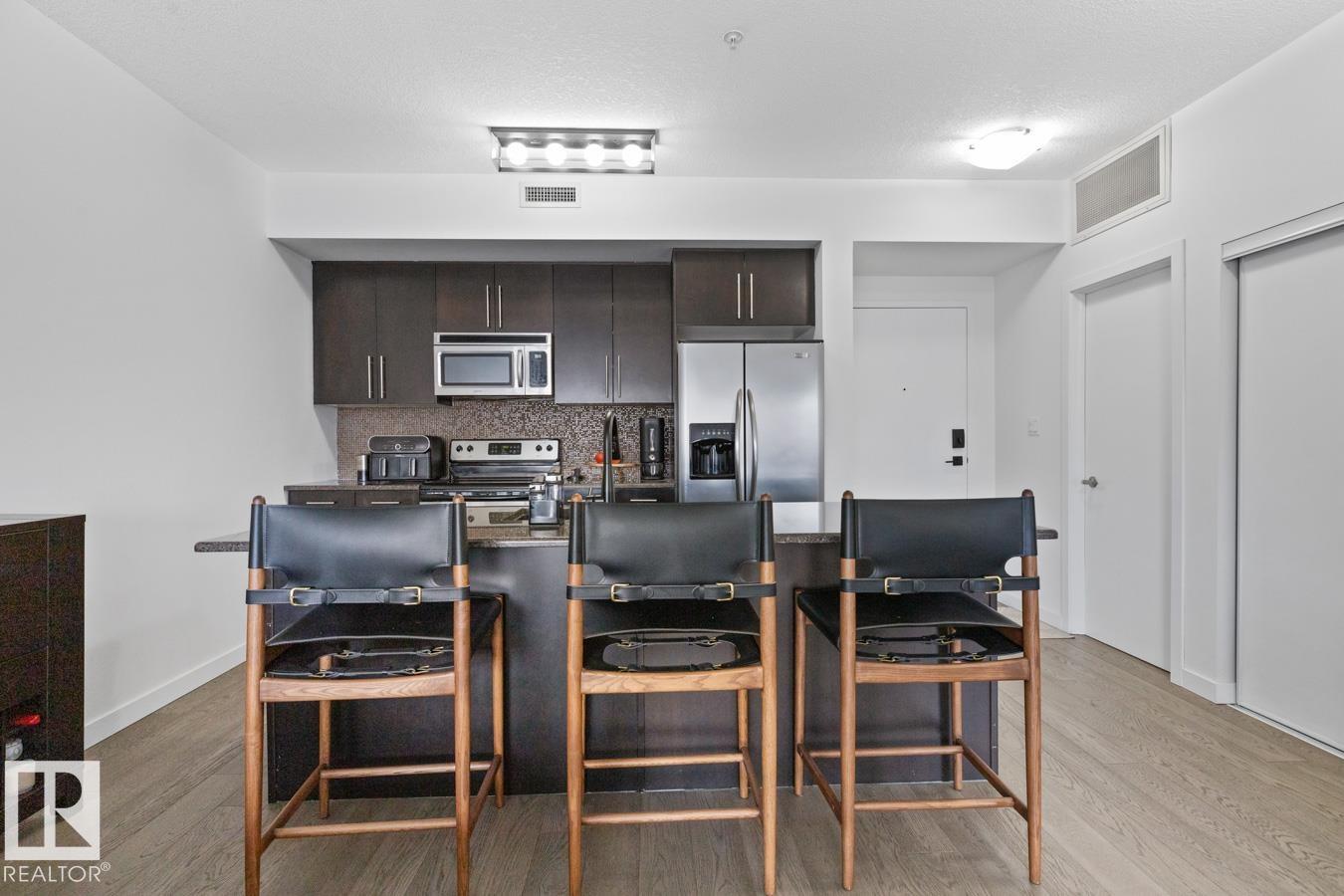 https://zimg.paragon.ice.com/ParagonImages/Property/PM/RAE/225388623/10/0/0/6233e26796a972f3b4b9b531605d1a5f/1/e5a2f77f3c4d1d7aa8cbe0ccf02eb3d8/225388623-79843e7c-c83d-457f-a6b8-d20adb241662.JPG