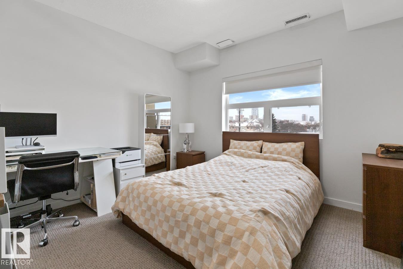 https://zimg.paragon.ice.com/ParagonImages/Property/PM/RAE/225388623/13/0/0/23bcd8de59982d632743854c41a4ee66/1/e5a2f77f3c4d1d7aa8cbe0ccf02eb3d8/225388623-b765e324-7148-4fda-a1d0-164246908267.JPG