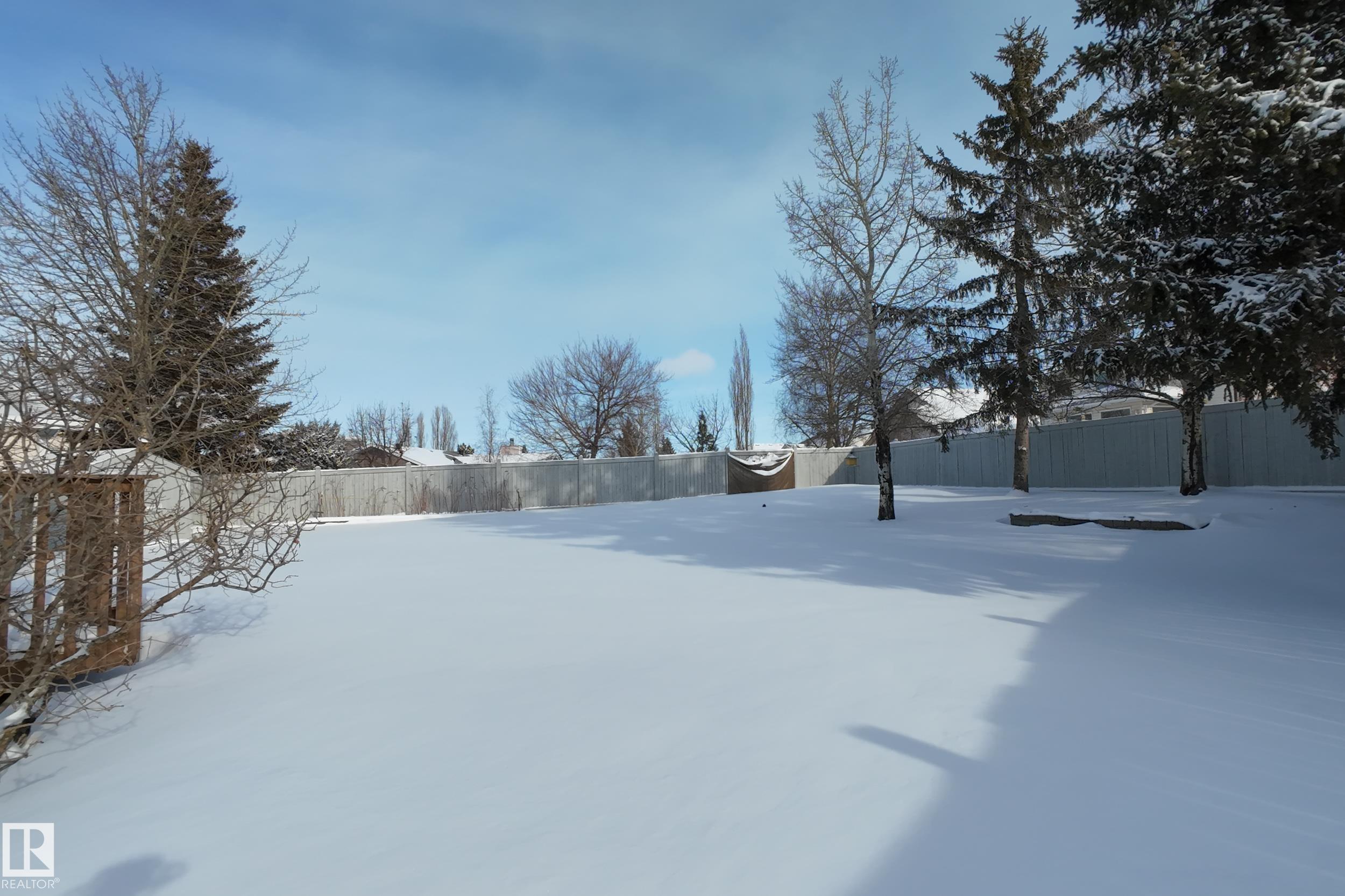 Photo 11 at 174 Regency Drive, Regency Park, Sherwood Park