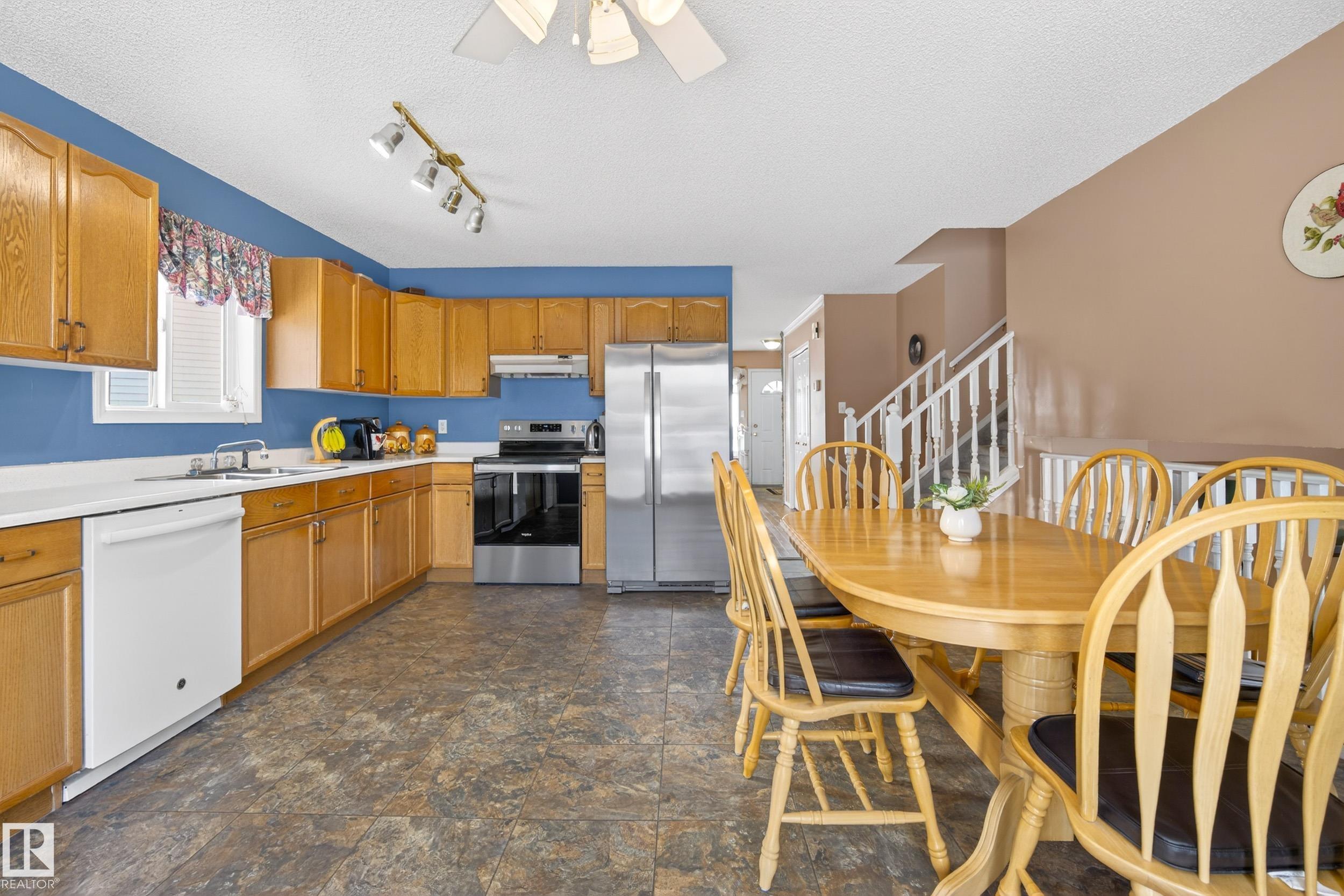 Photo 22 at 174 Regency Drive, Regency Park, Sherwood Park