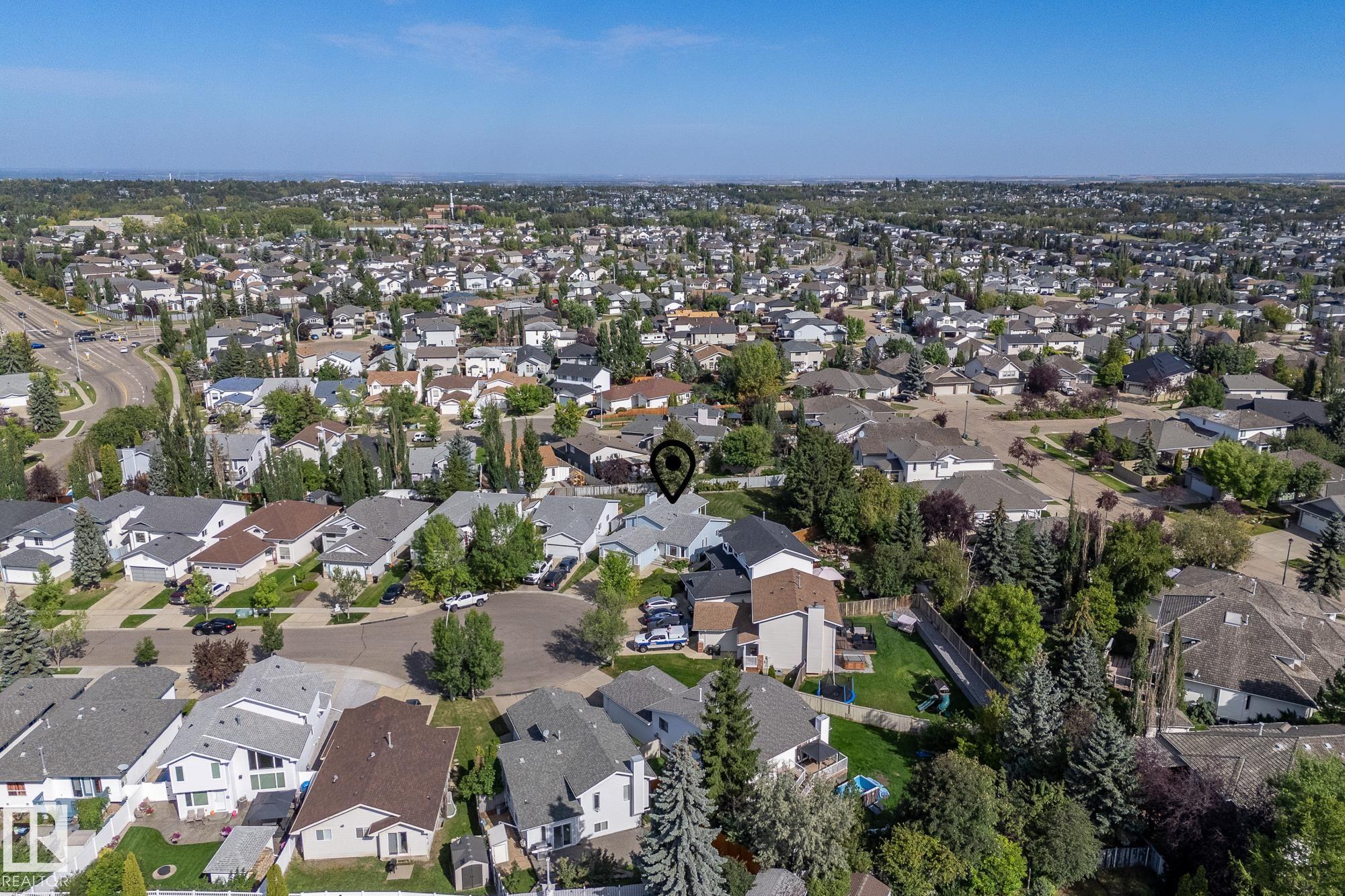 Photo 7 at 174 Regency Drive, Regency Park, Sherwood Park