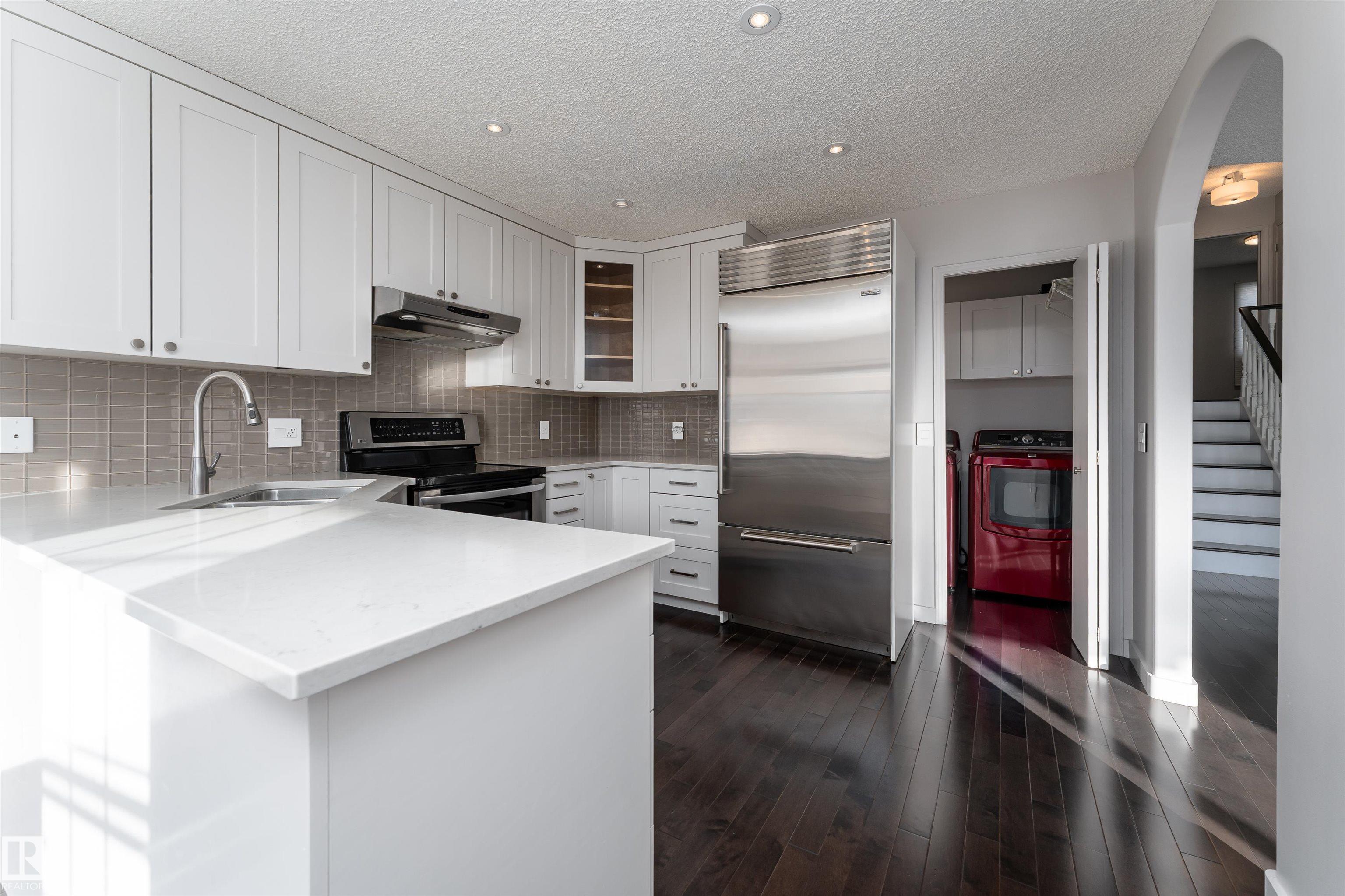 Photo 11 at 174 Oeming Road NW, Ogilvie Ridge, Edmonton