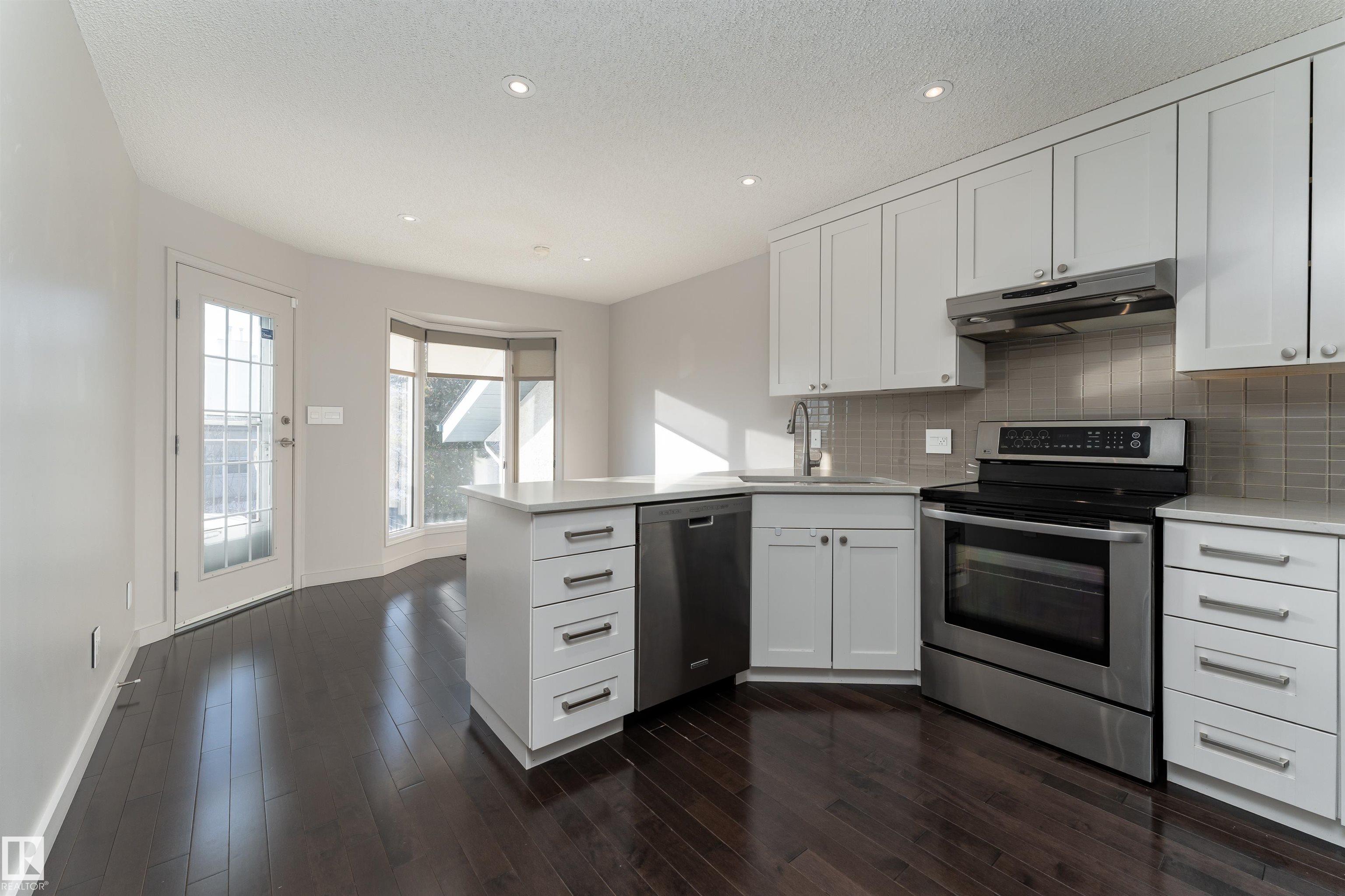Photo 8 at 174 Oeming Road NW, Ogilvie Ridge, Edmonton