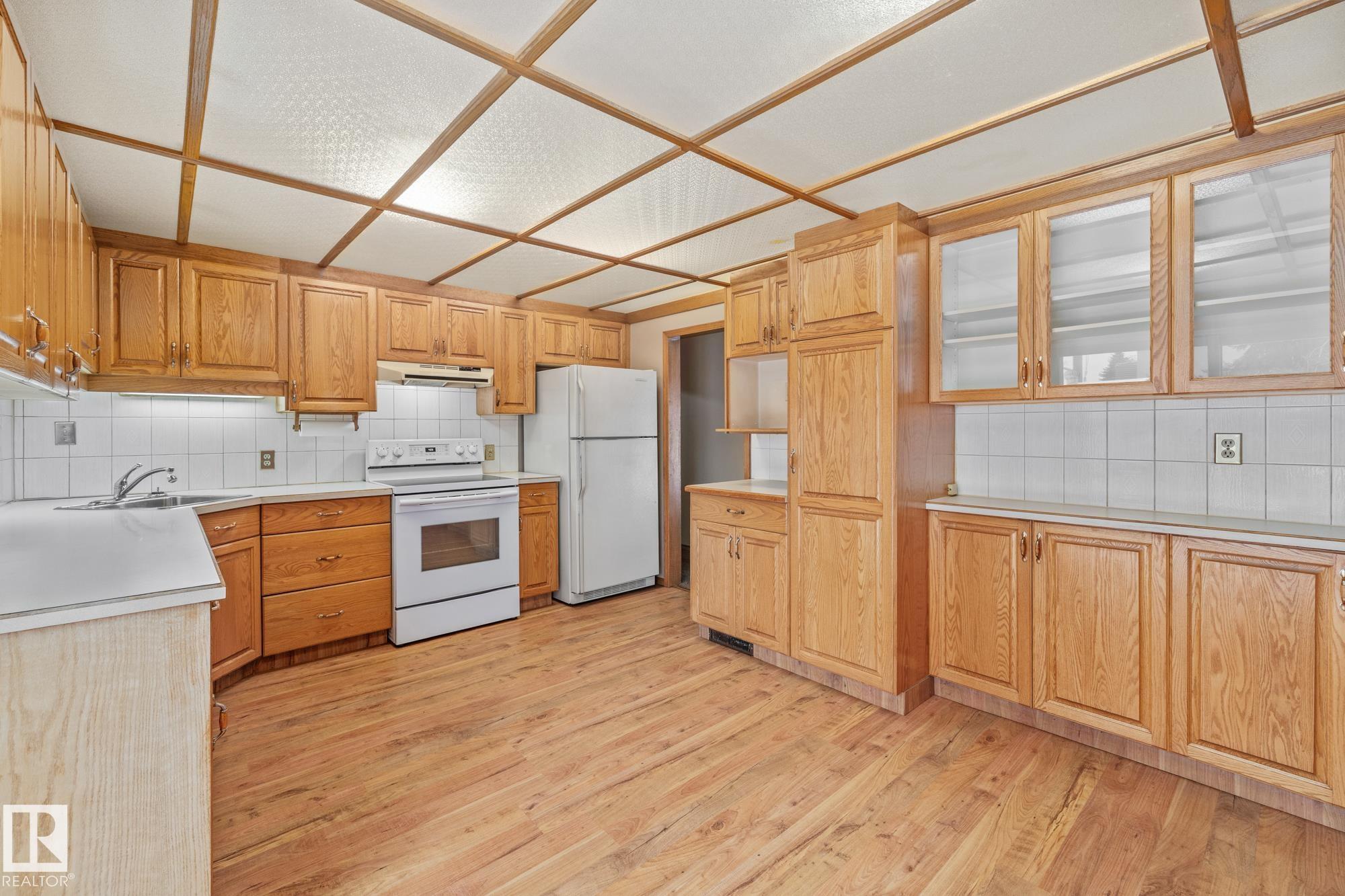 Photo 11 at 10971 157 Street NW, Mayfield, Edmonton